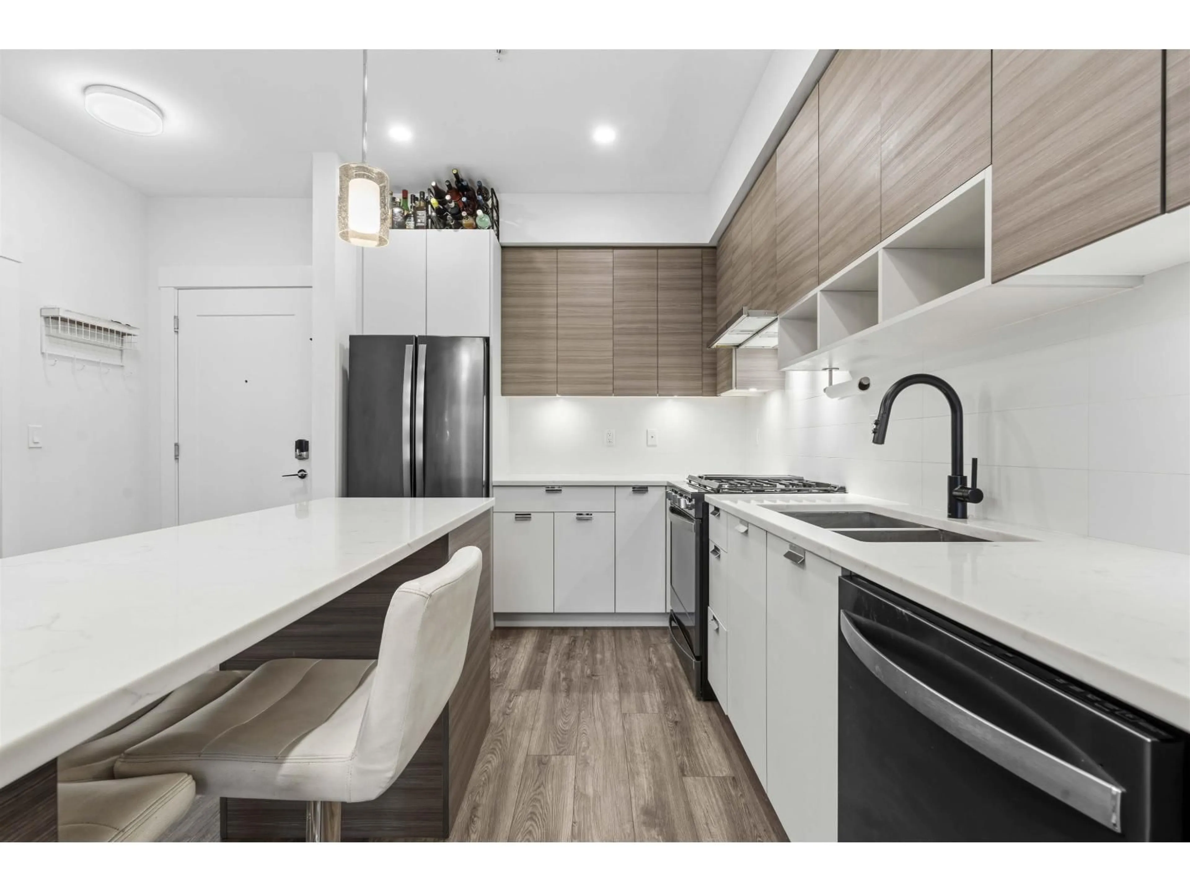 Open concept kitchen, unknown for A414 - 20727 WILLOUGHBY TOWN CENTRE DRIVE, Langley British Columbia V2Y3N1