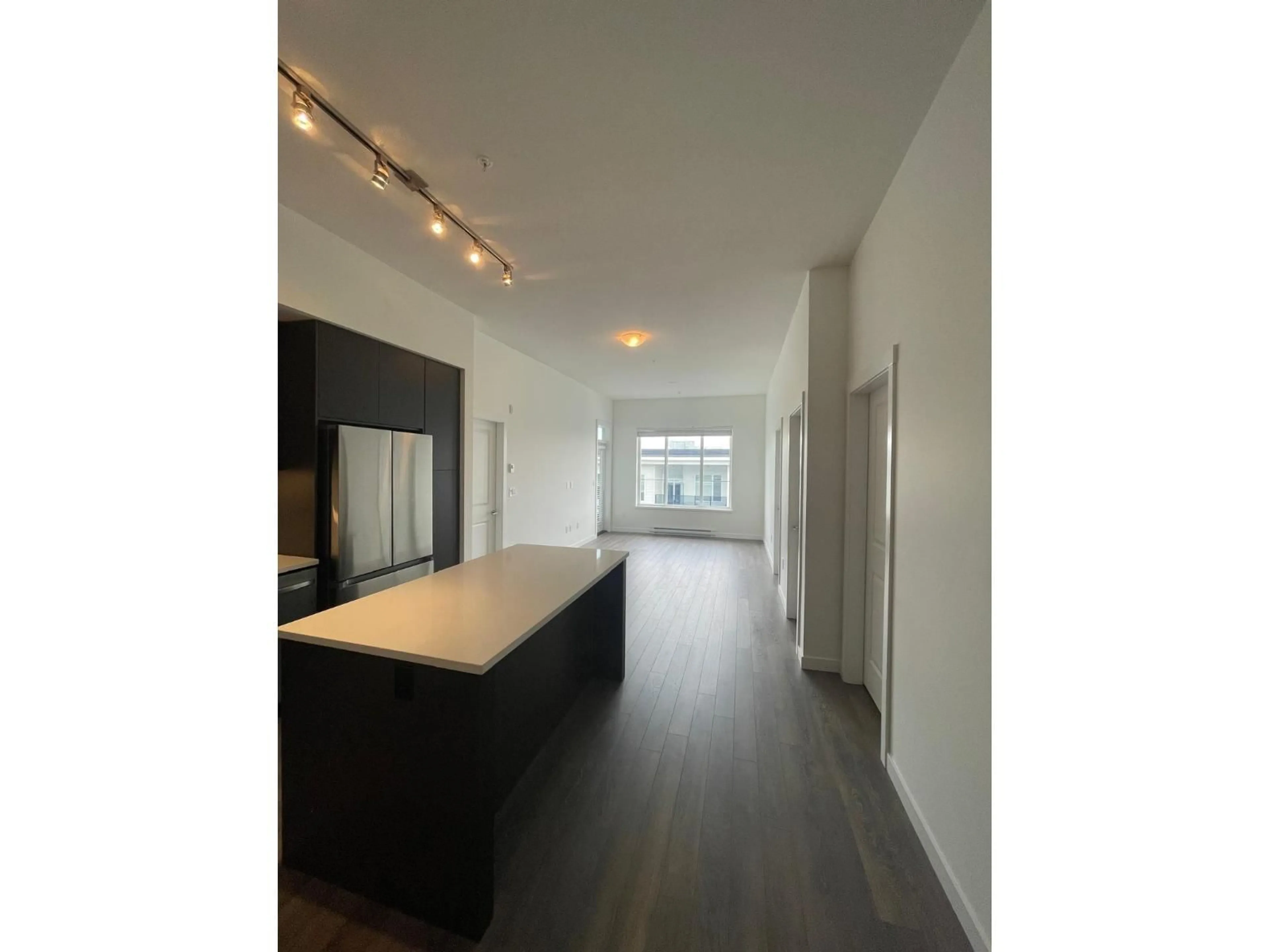 Open concept kitchen, unknown for 609 - 15815 85 AVENUE, Surrey British Columbia V4N6X5