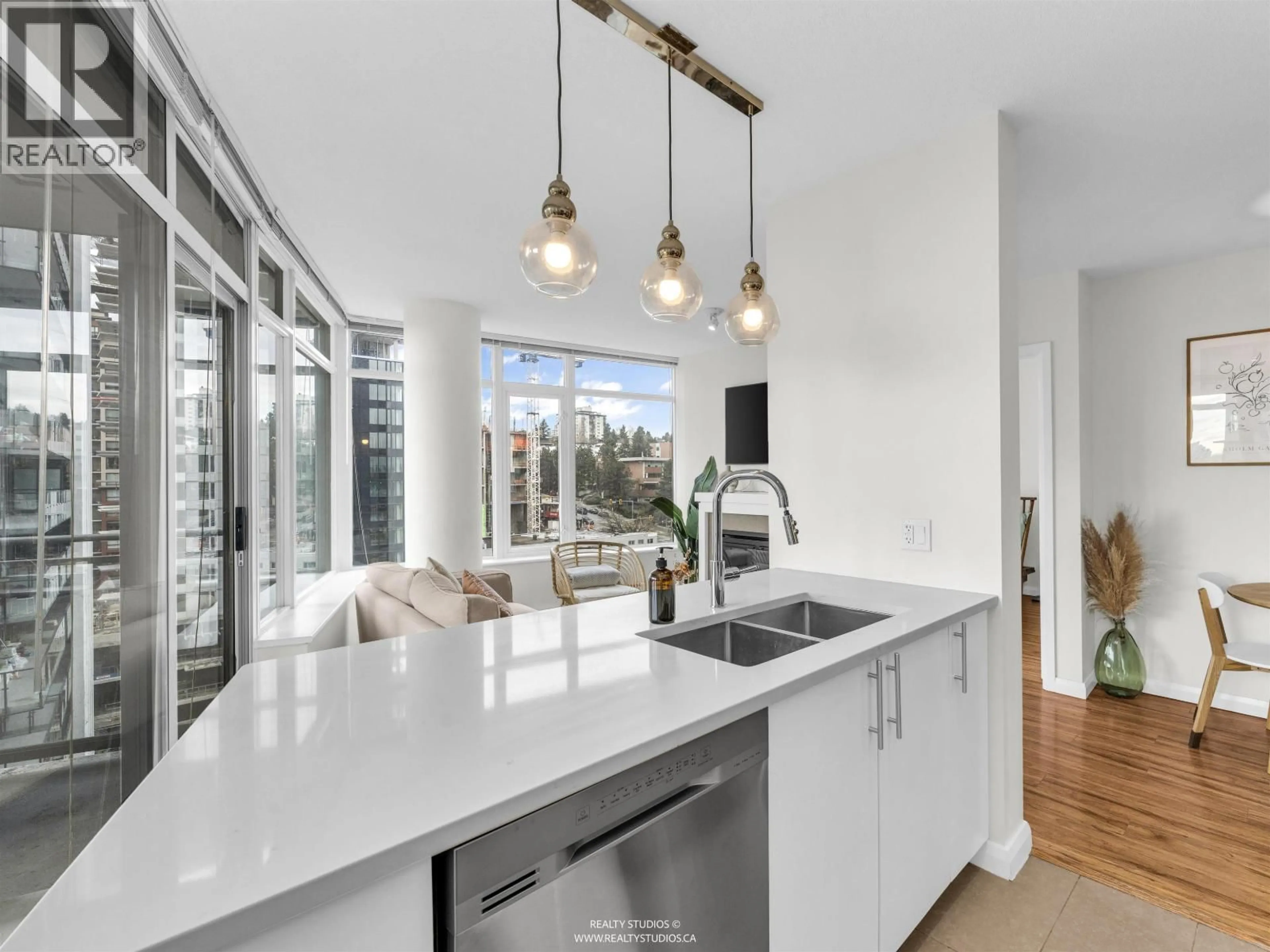 Open concept kitchen, unknown for 1608 - 888 CARNARVON ST STREET, New Westminster British Columbia V3M0C6