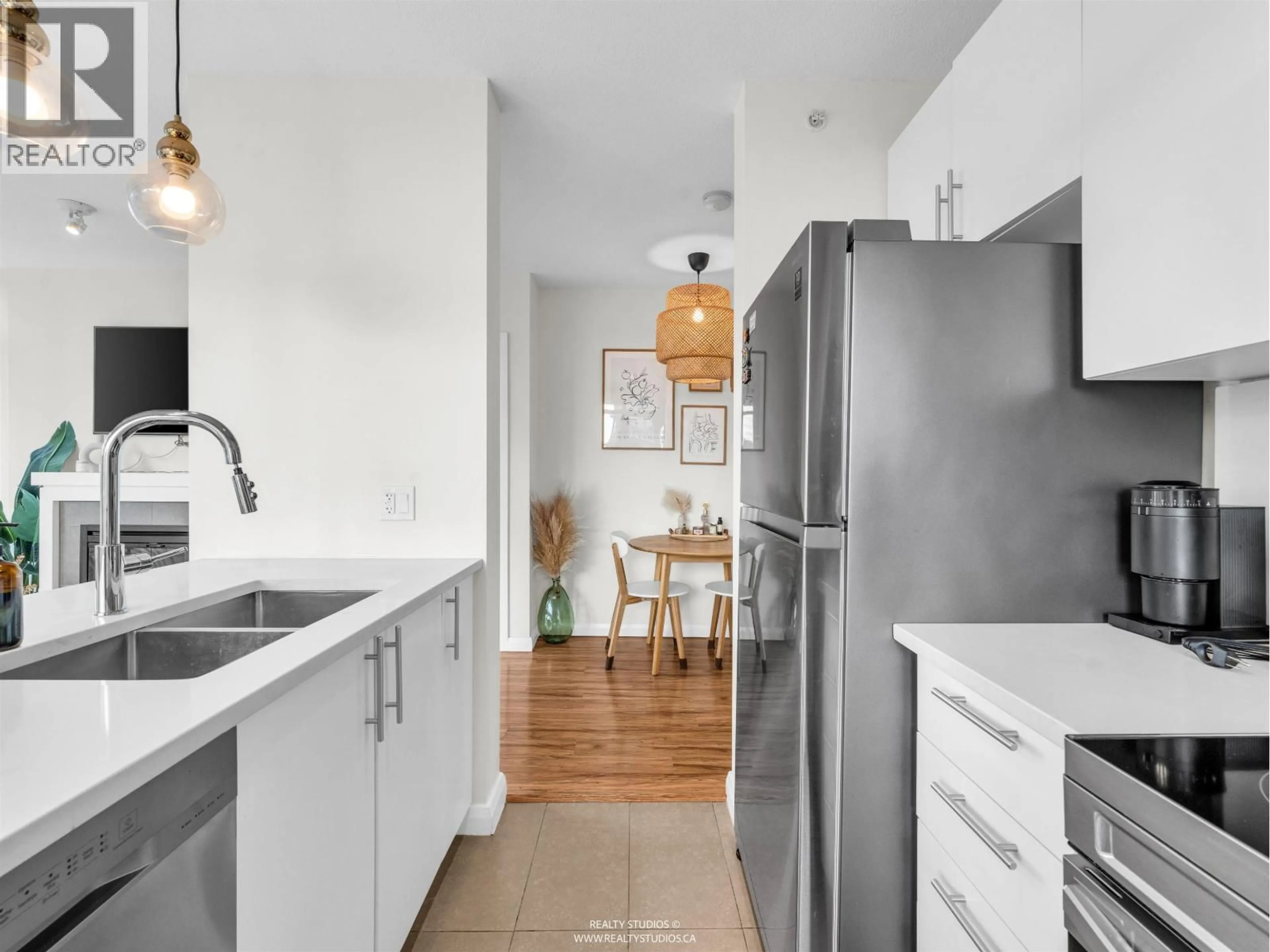 Open concept kitchen, unknown for 1608 - 888 CARNARVON ST STREET, New Westminster British Columbia V3M0C6