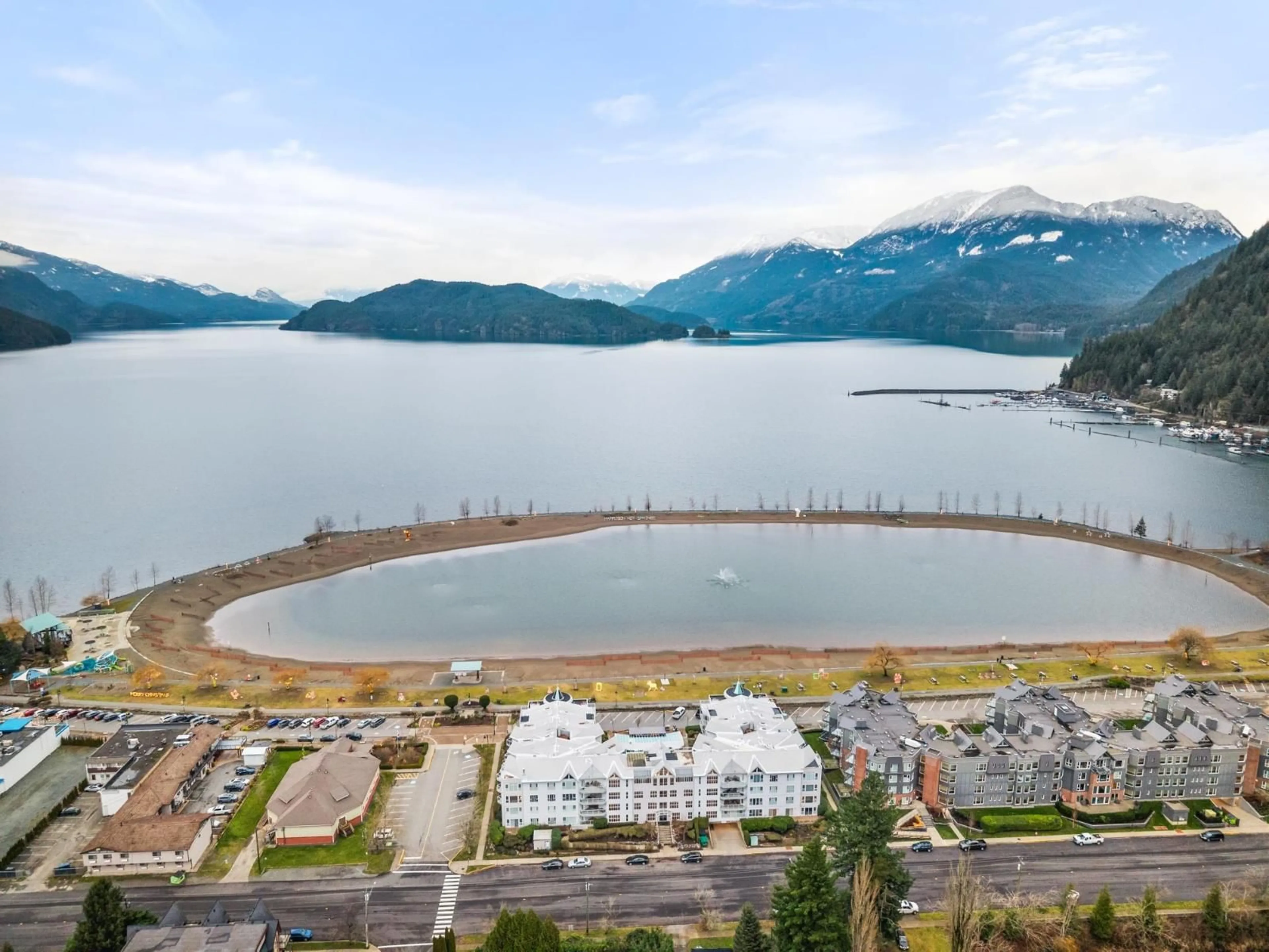 A pic from outside/outdoor area/front of a property/back of a property/a pic from drone, water/lake/river/ocean view for 309 - 328 ESPLANADE AVENUE, Harrison Hot Springs British Columbia V0M1K0