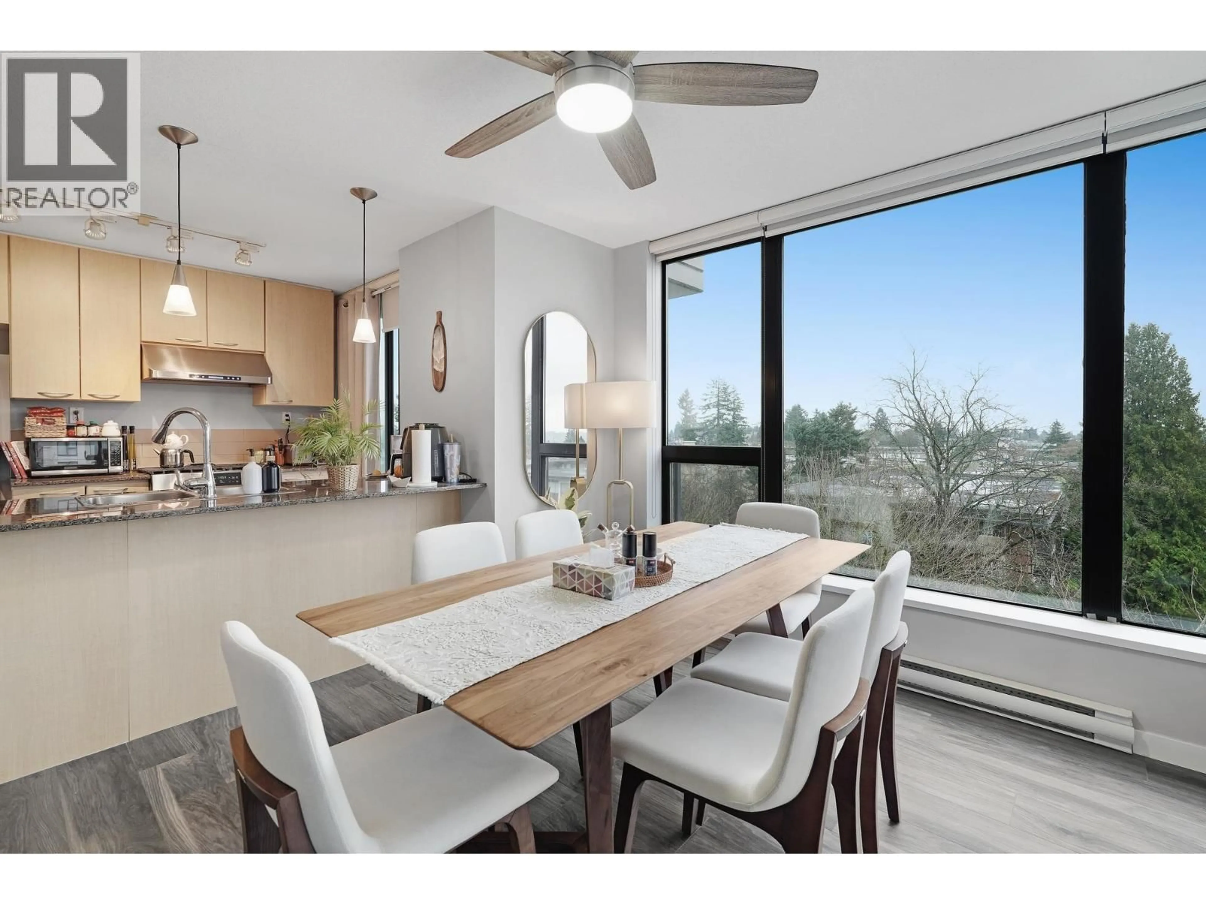 Open concept kitchen, wood/laminate floor for 508 - 7178 COLLIER STREET, Burnaby British Columbia V5E4N7