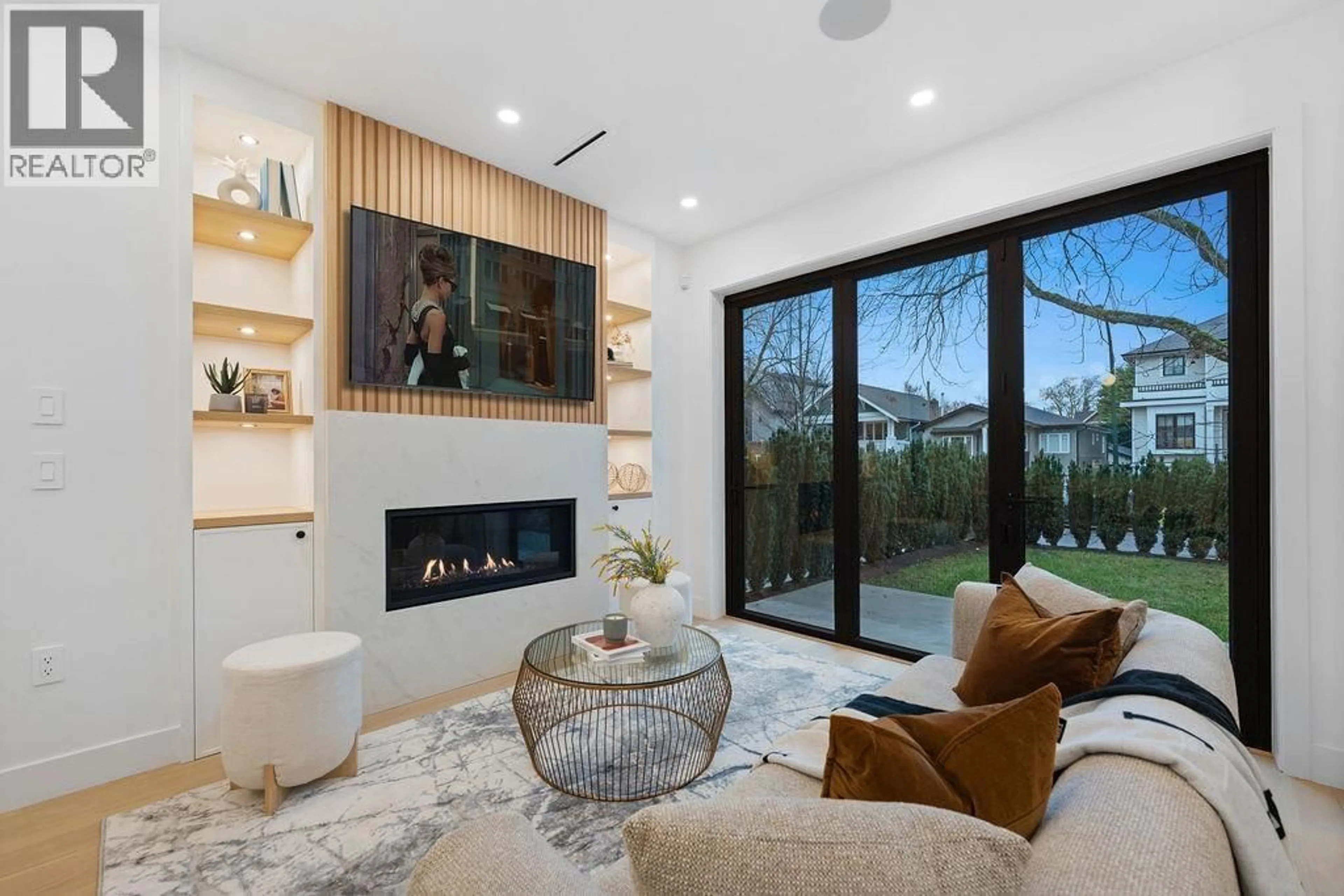 Living room with furniture, unknown for 1 - 2846 12TH AVENUE, Vancouver British Columbia V6K2P9