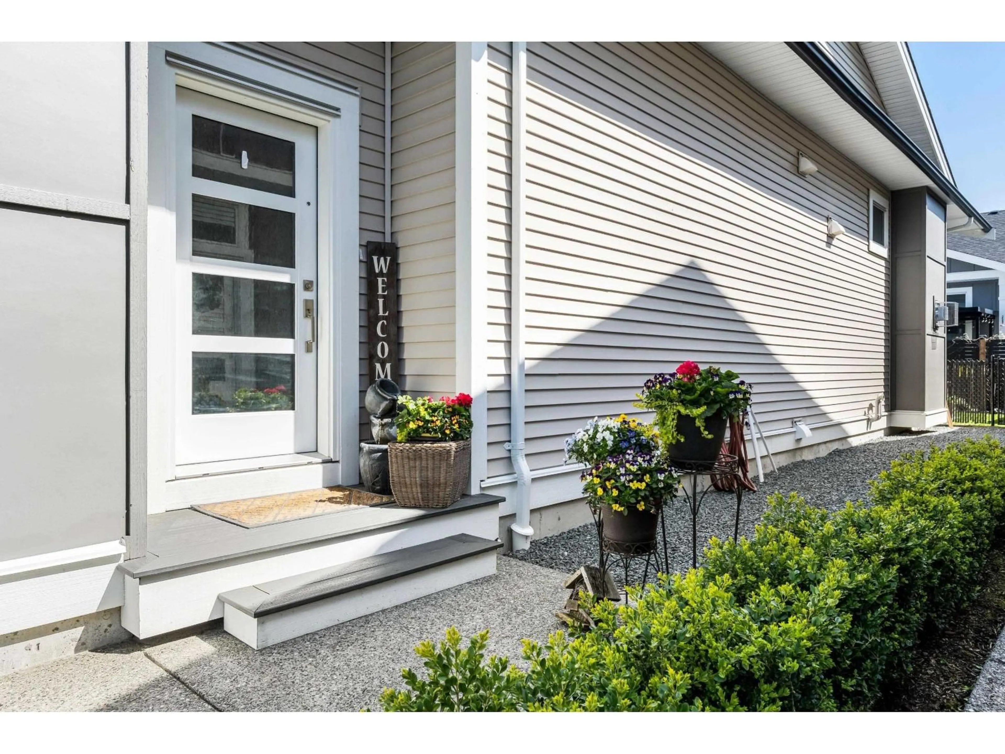 Indoor entryway for 133 - 46213 HAKWELES ROAD, Chilliwack British Columbia V4Z0C6