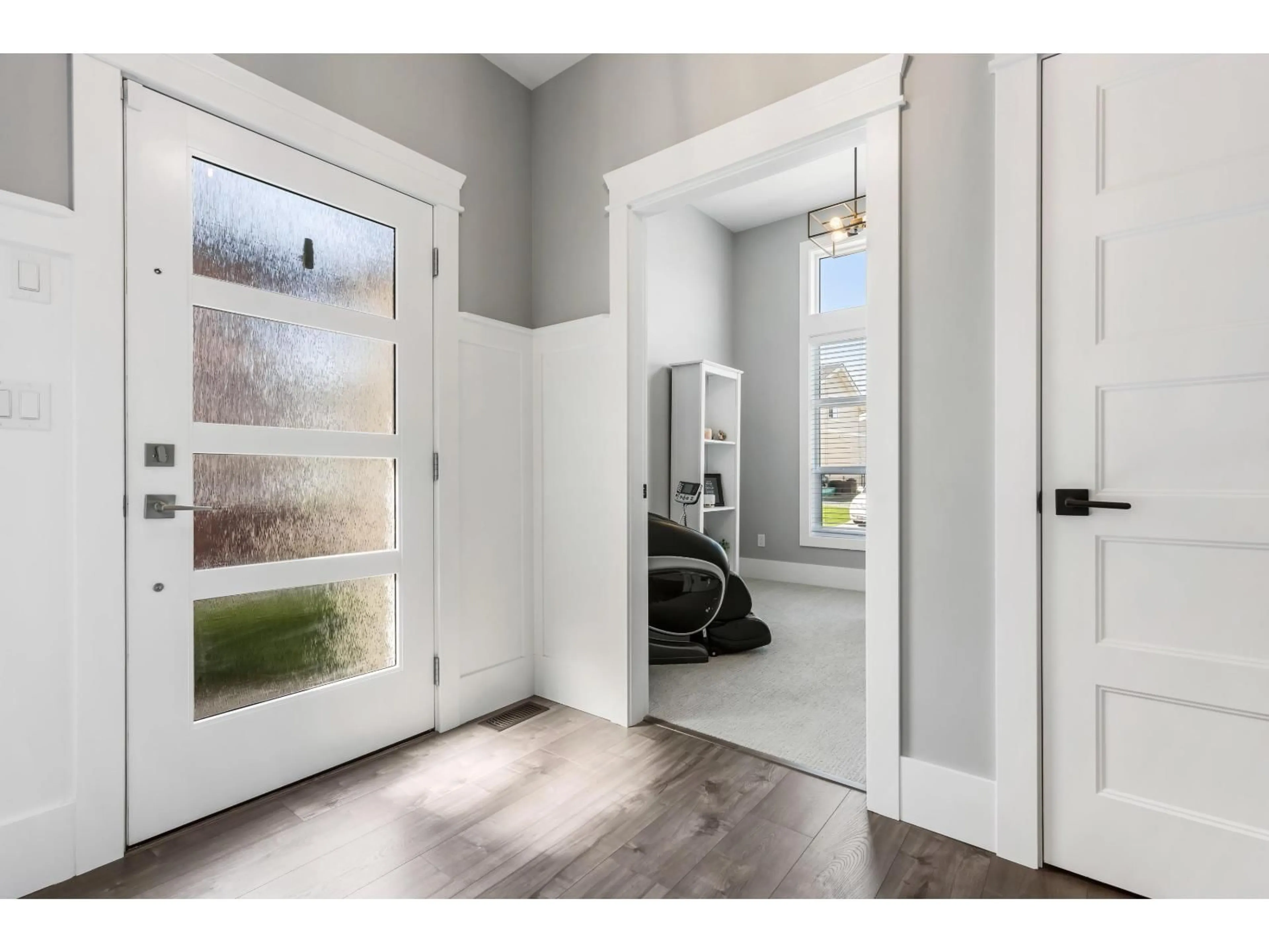 Indoor entryway for 133 - 46213 HAKWELES ROAD, Chilliwack British Columbia V4Z0C6