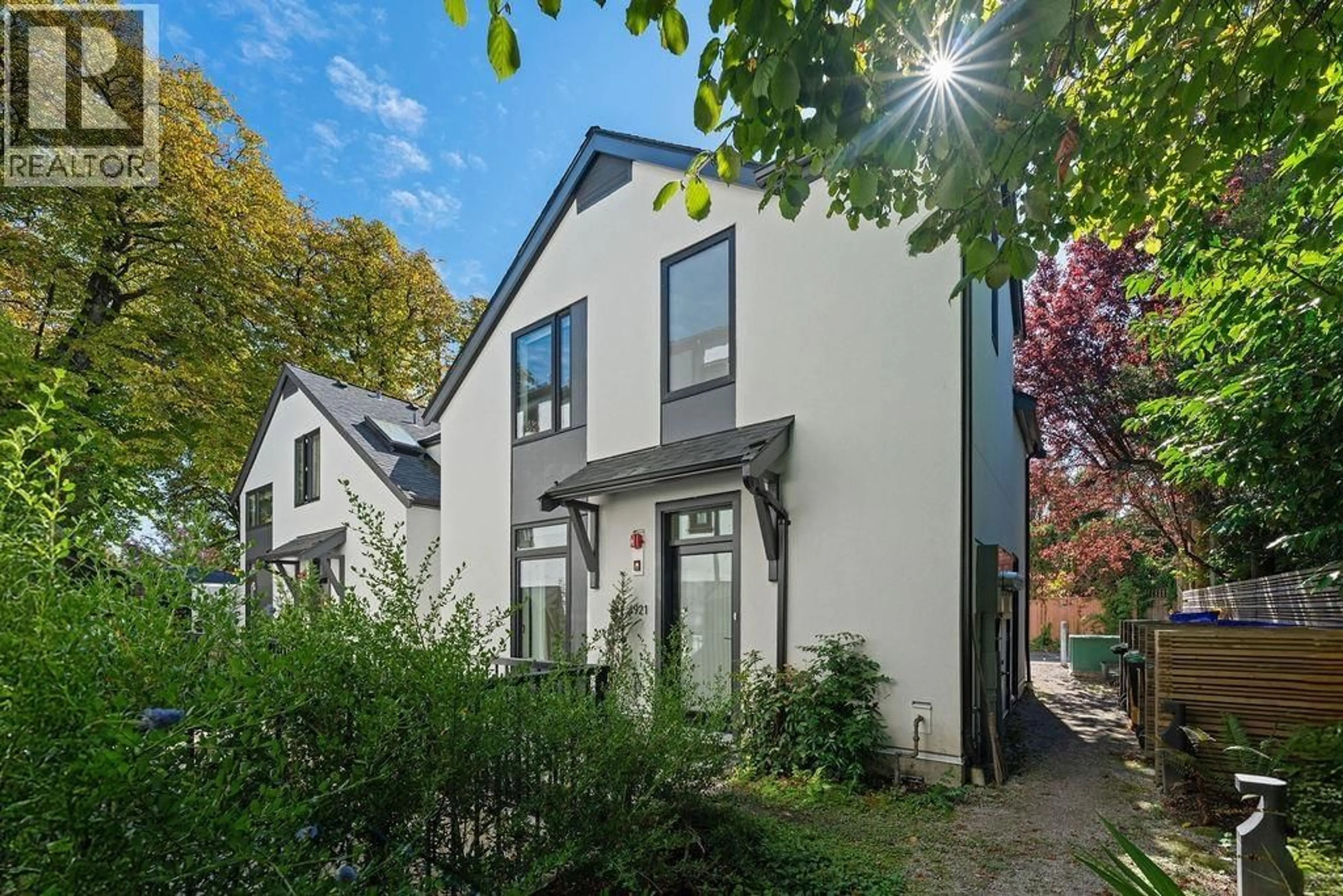 Unknown for 4921 LARCH STREET, Vancouver British Columbia V6N0C8