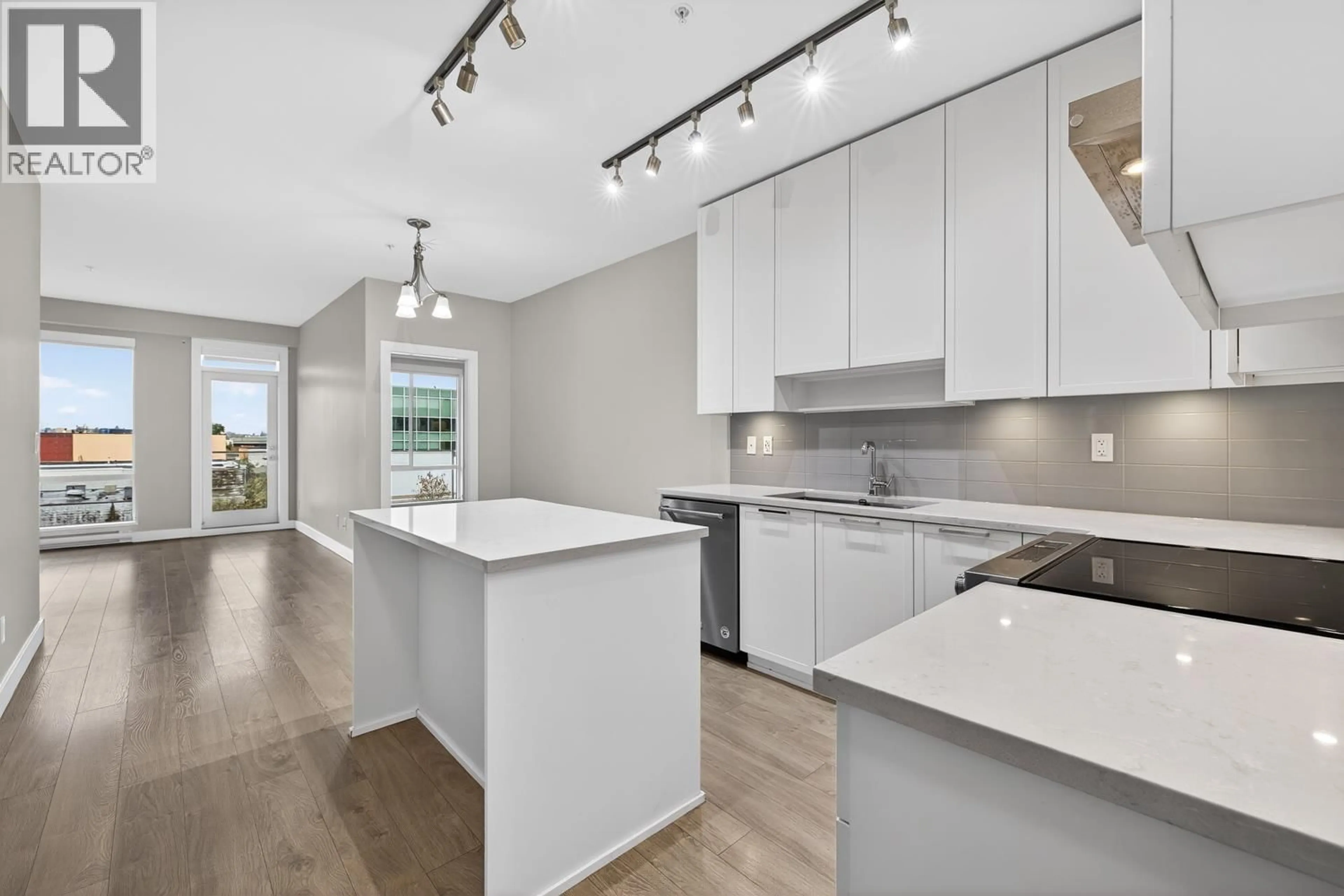Open concept kitchen, unknown for 303 - 1728 GILMORE AVENUE, Burnaby British Columbia V5C0L3