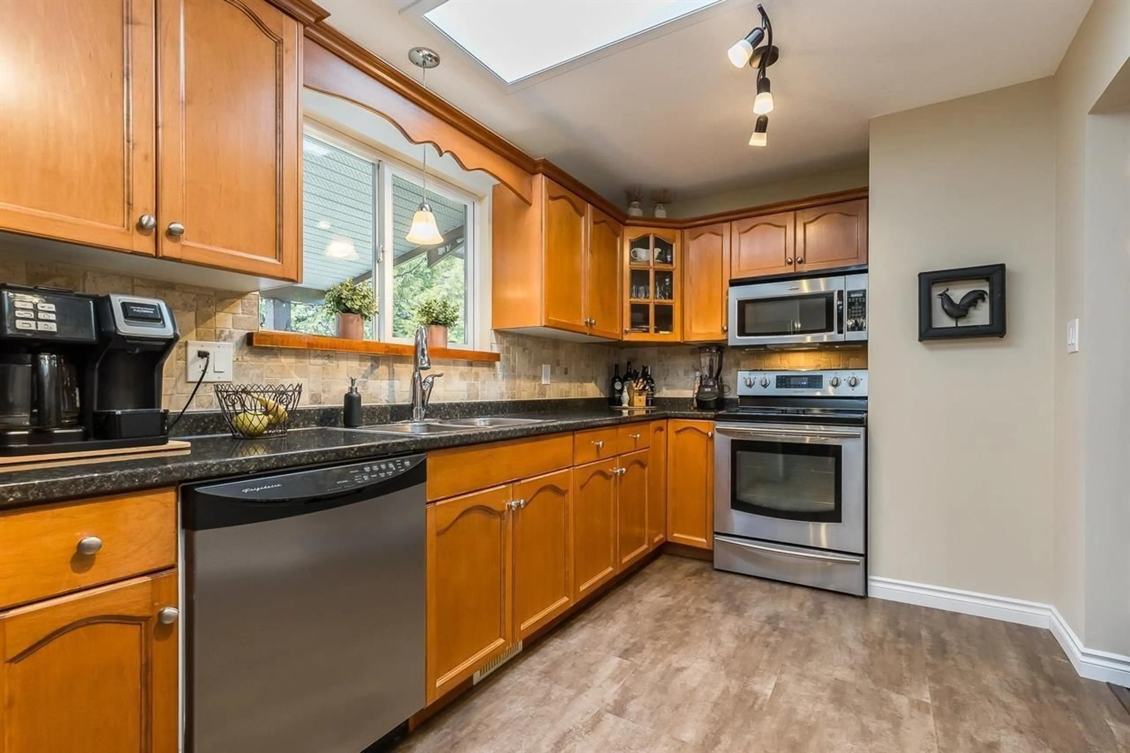 Unknown for 33265 HAWTHORNE AVENUE, Mission British Columbia V2V5B6