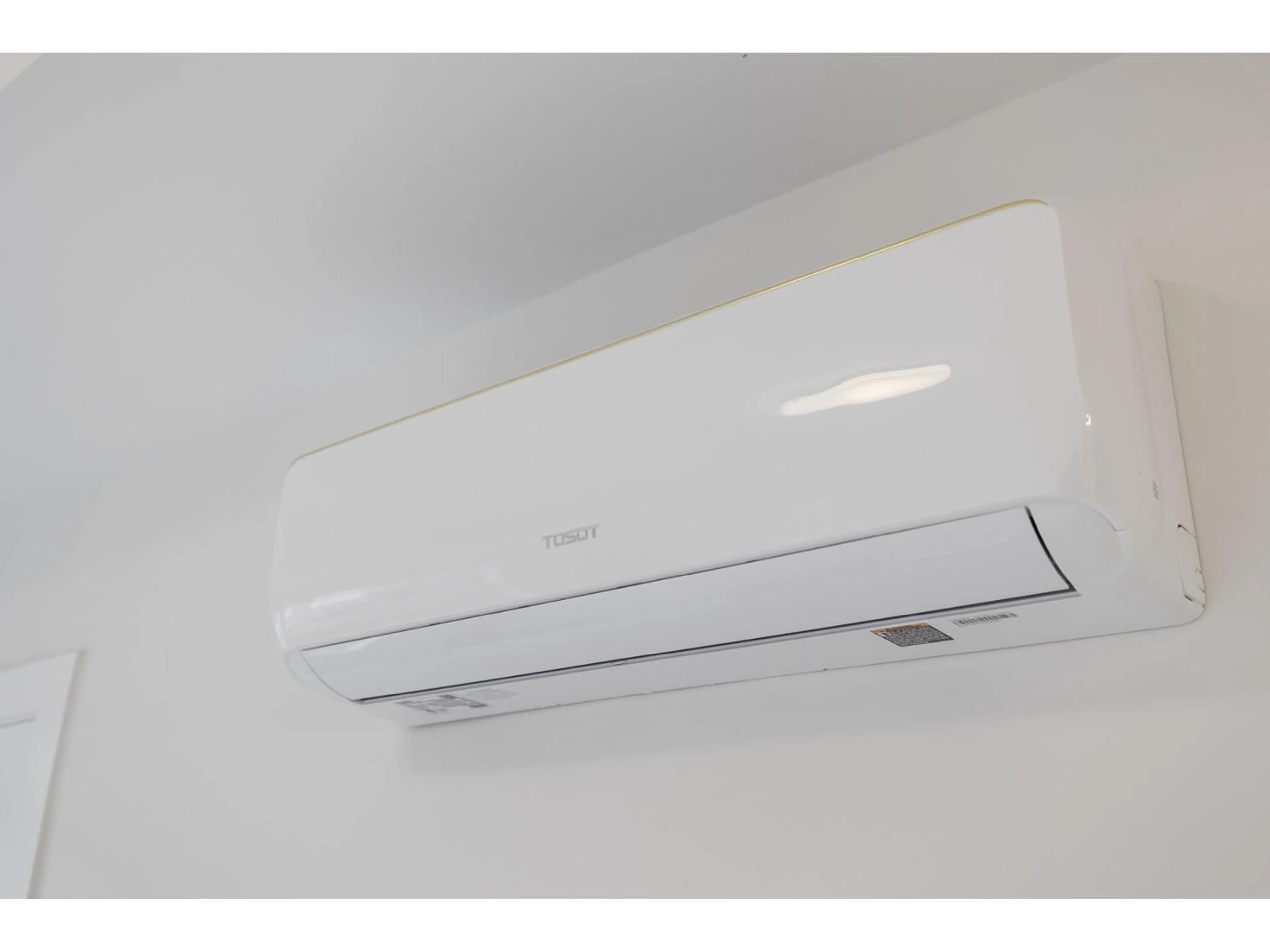 A pic of a room for 203 - 15353 17 AVENUE, Surrey British Columbia V4A1T8