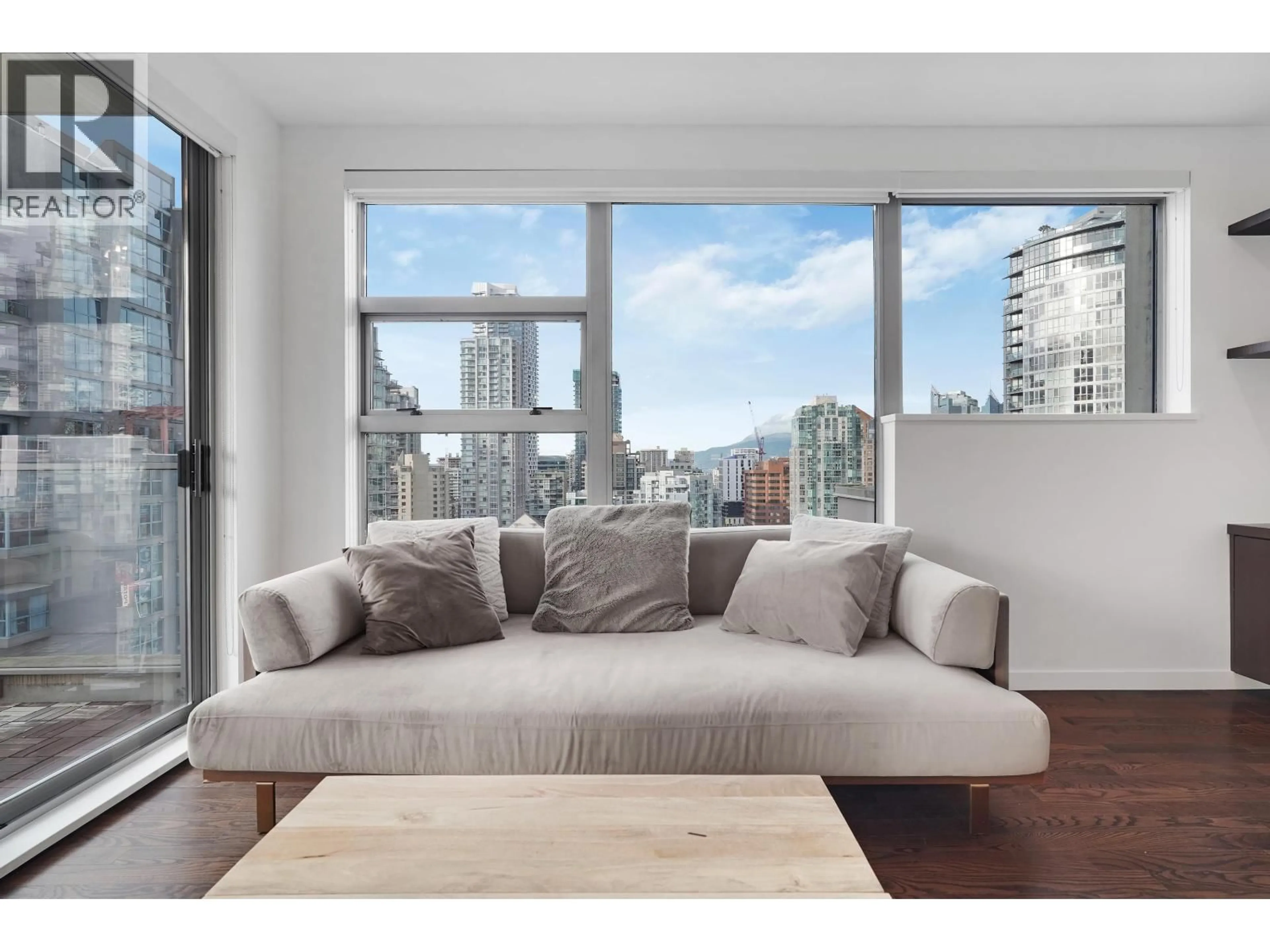 Living room with furniture, unknown for 2404 - 1225 RICHARDS STREET, Vancouver British Columbia V6B1E6