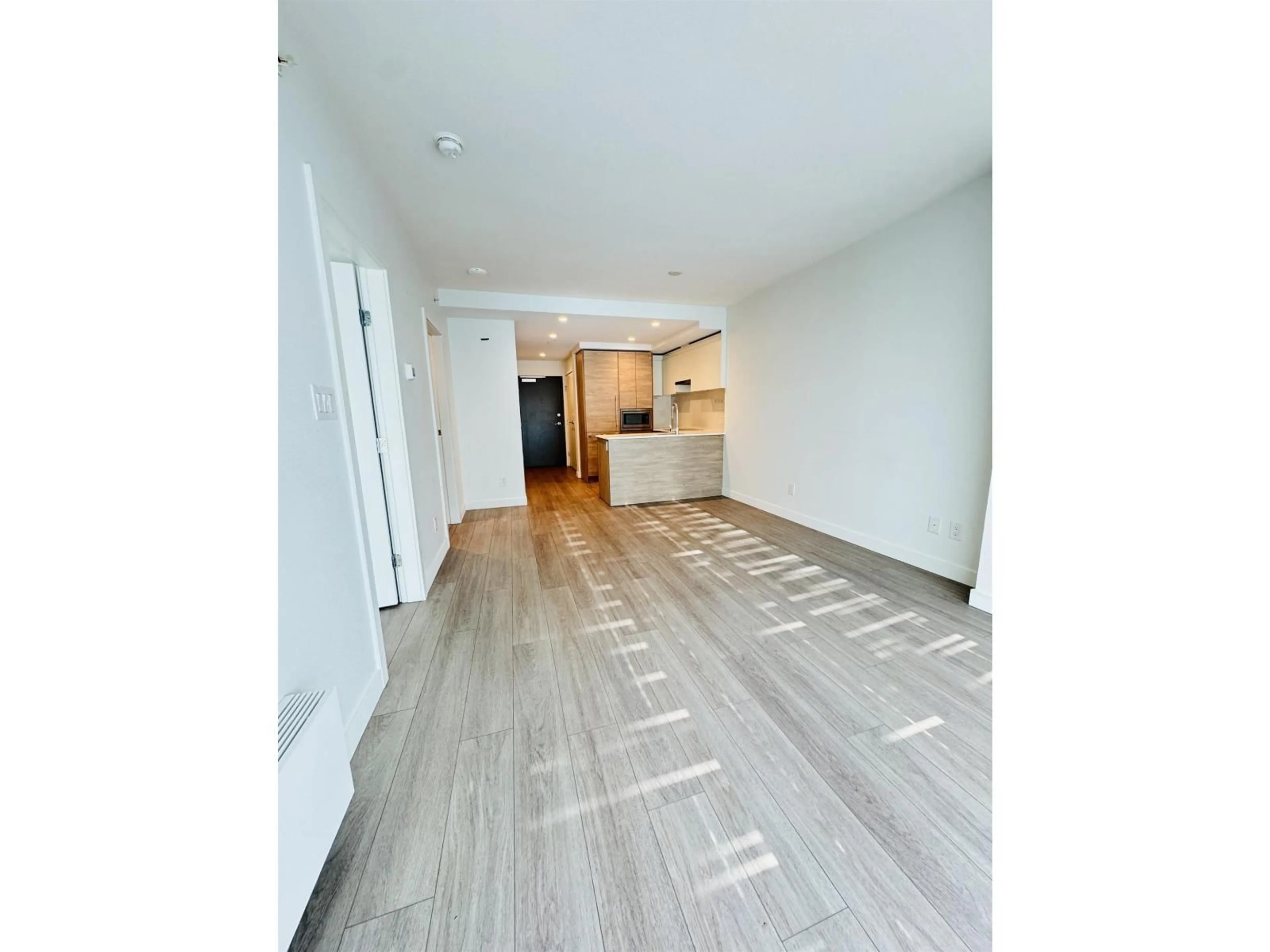 A pic of a room for 3102 - 13615 FRASER HIGHWAY, Surrey British Columbia V3T2V6