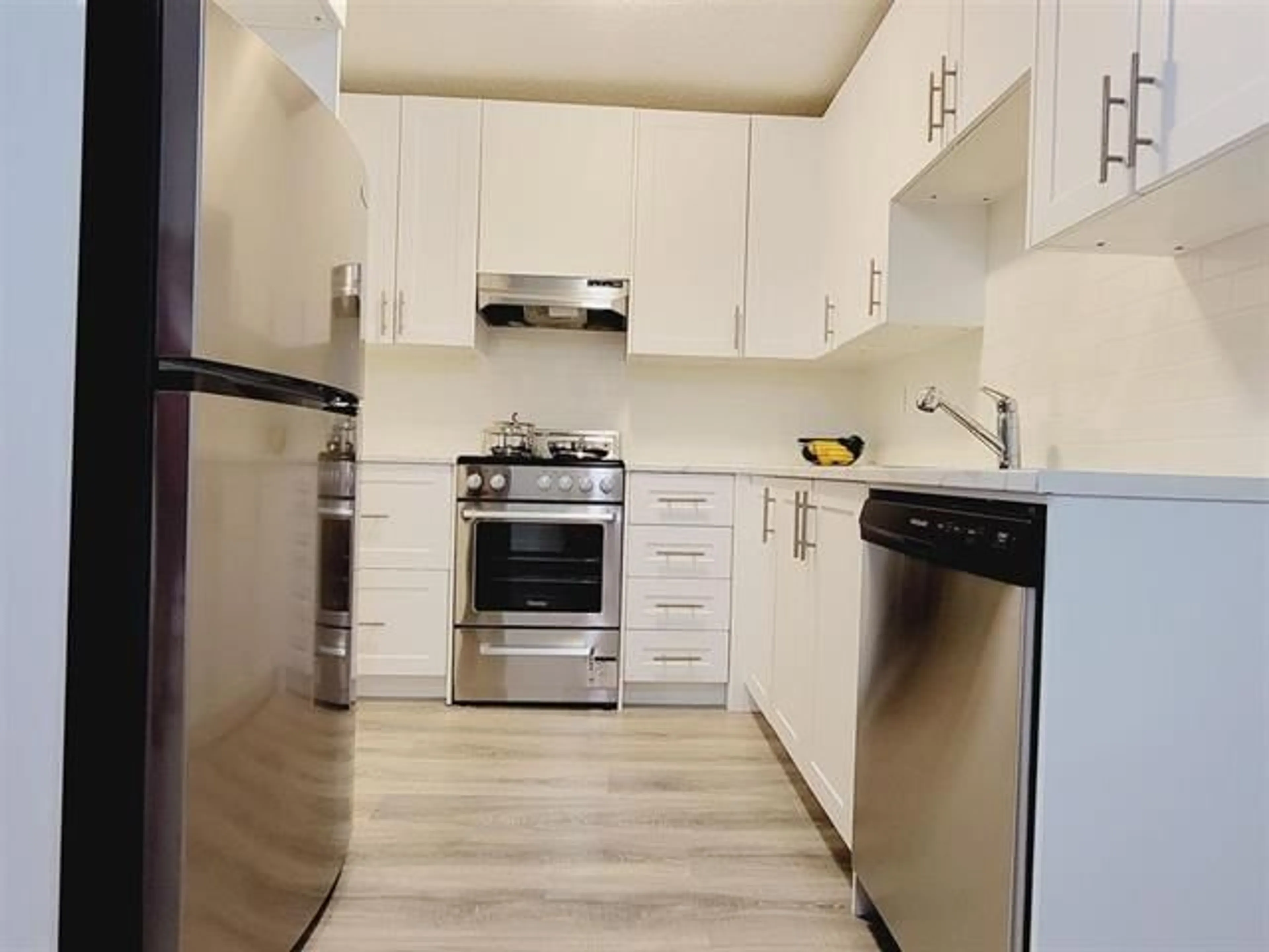 Standard kitchen, unknown for 308 - 45749 SPADINA AVENUE, Chilliwack British Columbia V2P1T5