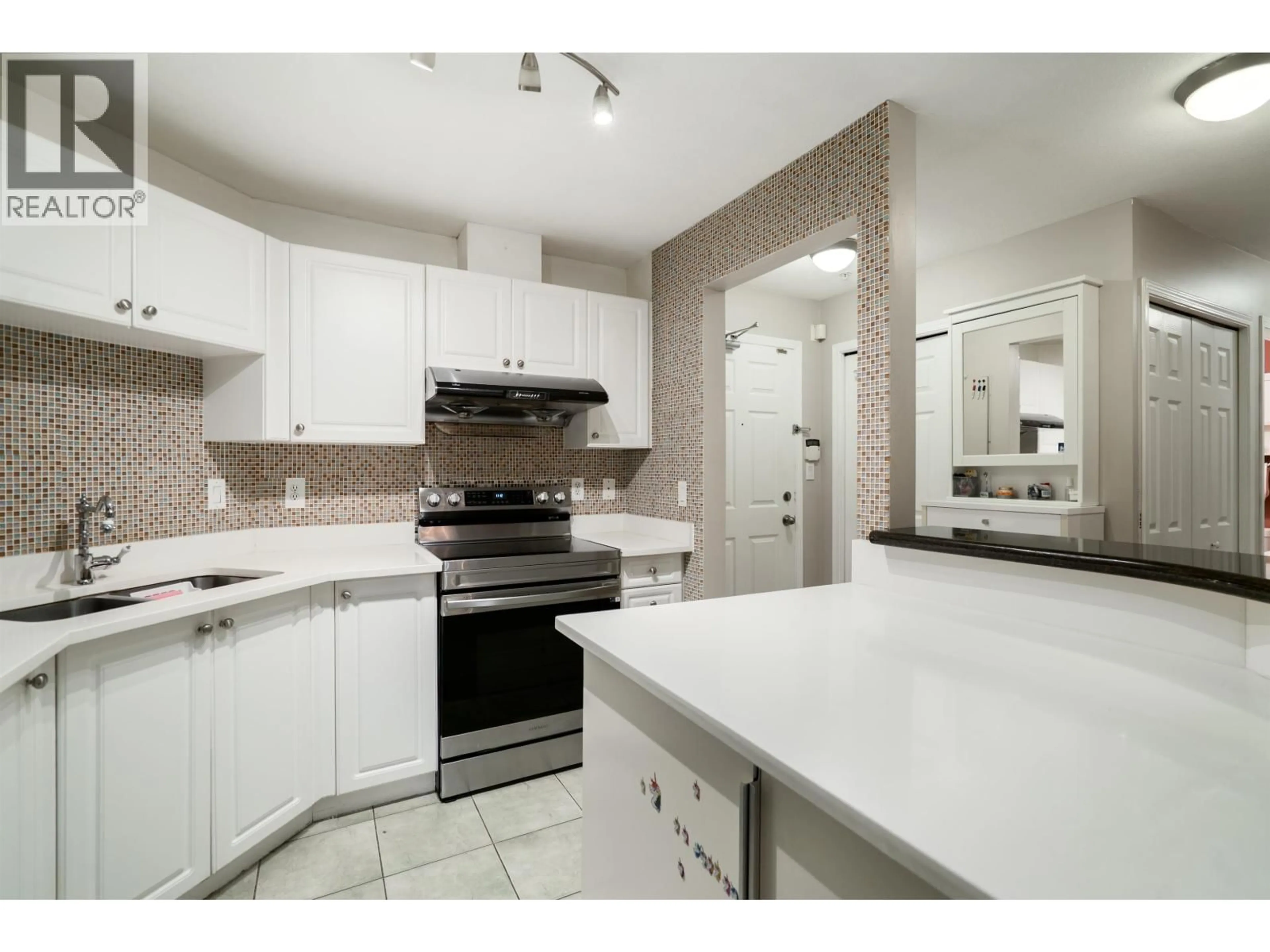 Unknown for 101 - 519 TWELFTH STREET, New Westminster British Columbia V3M6V9