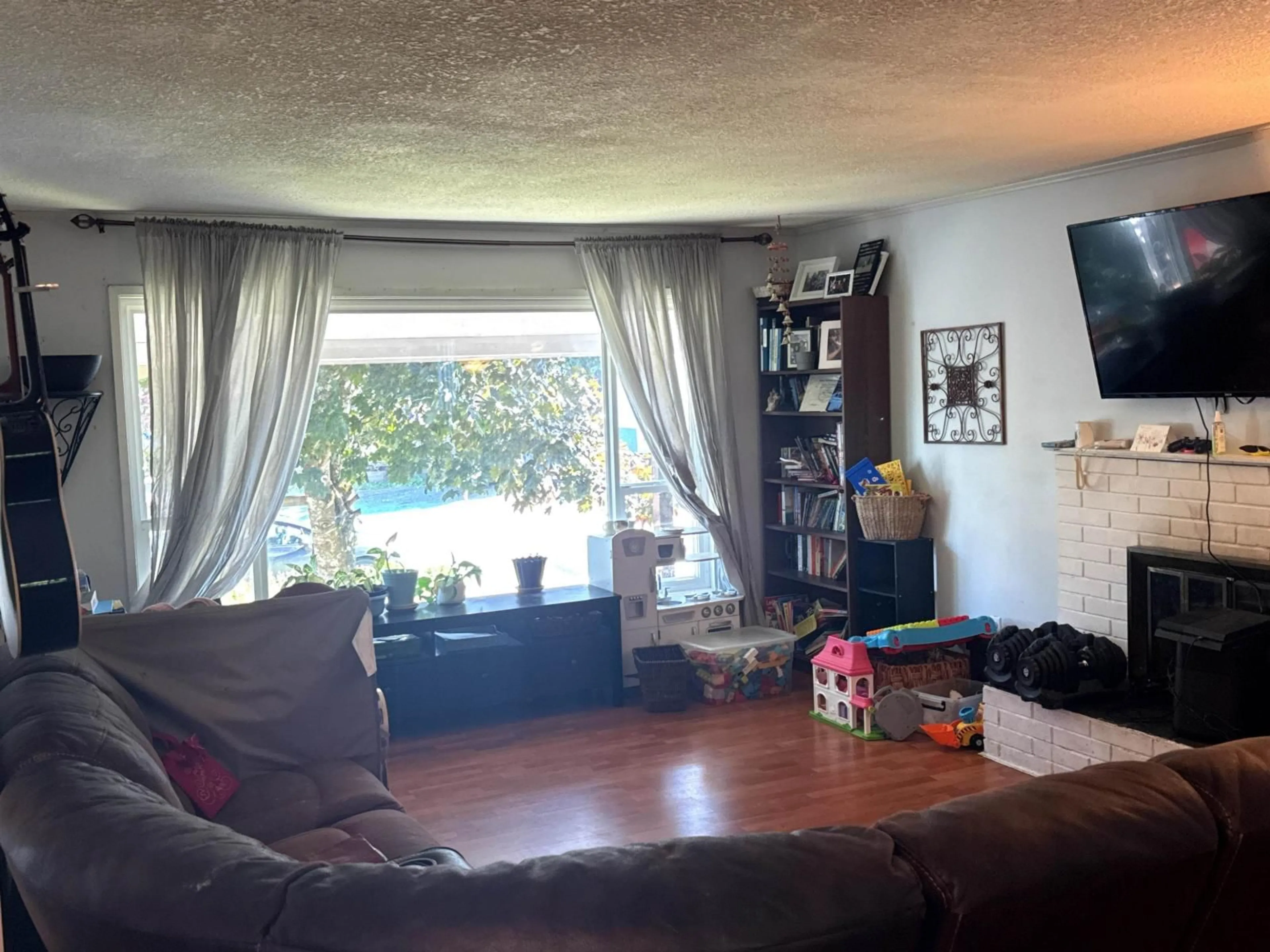 A pic of a room for 32915 3RD AVENUE, Mission British Columbia V2V1N2