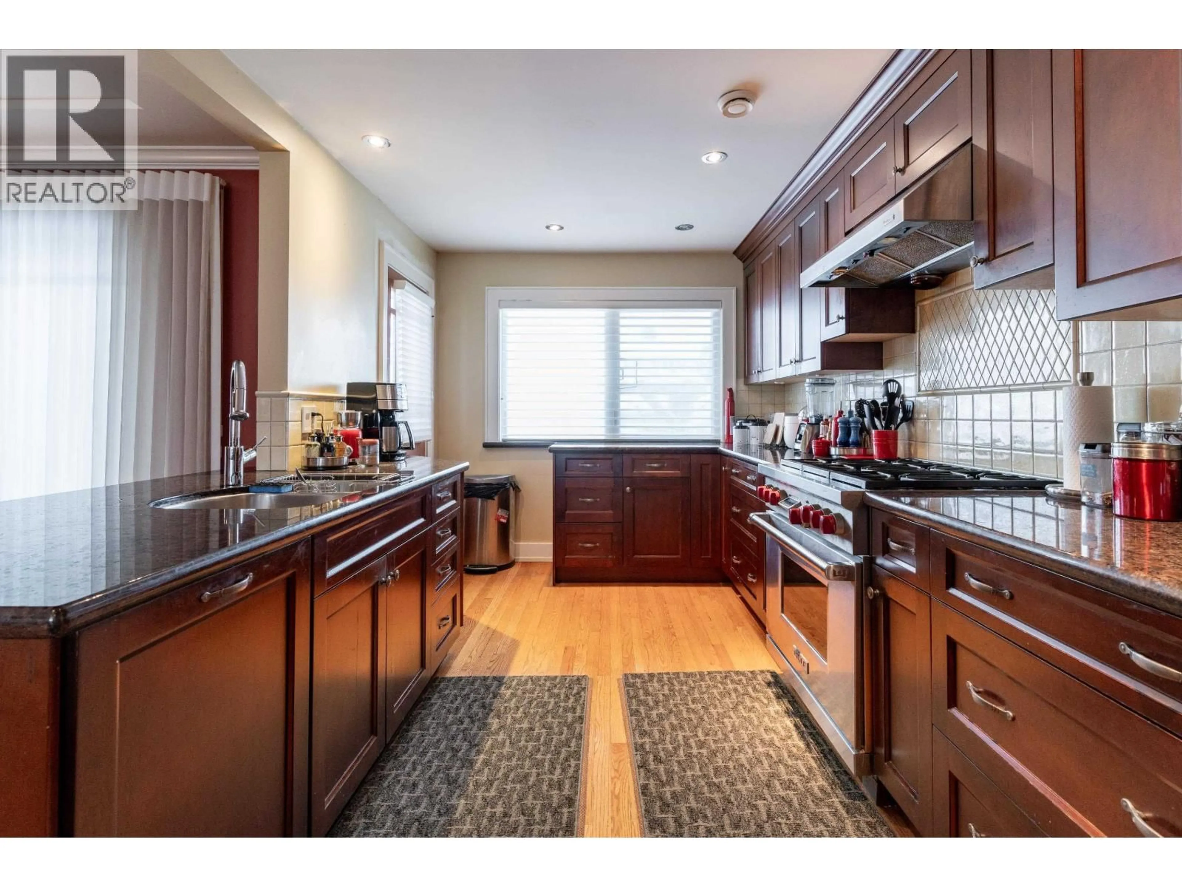 Open concept kitchen, unknown for 5570 BAILLIE STREET, Vancouver British Columbia V5Z3M8