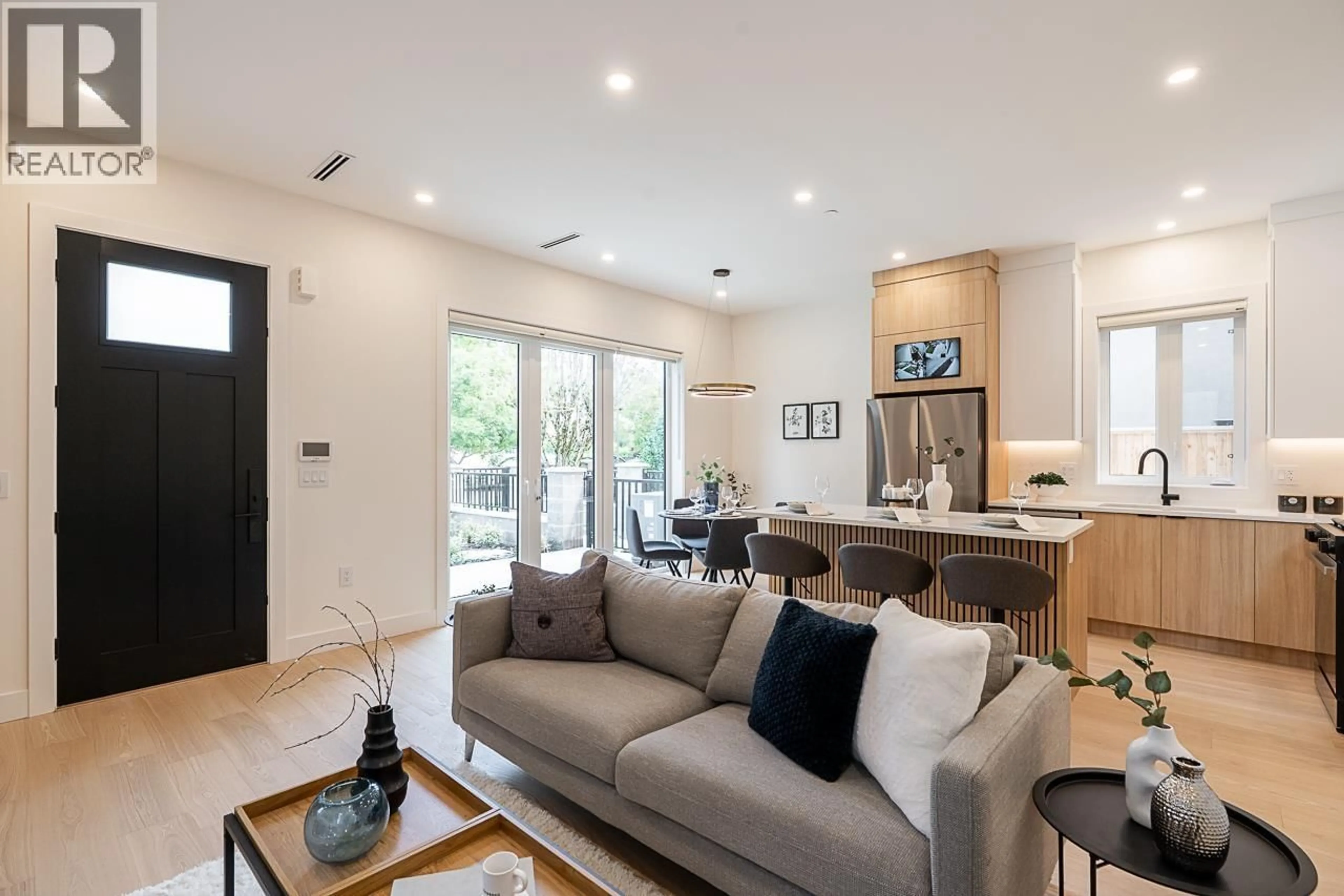 Living room with furniture, unknown for 1 - 2248 48TH AVENUE, Vancouver British Columbia V5P1S1