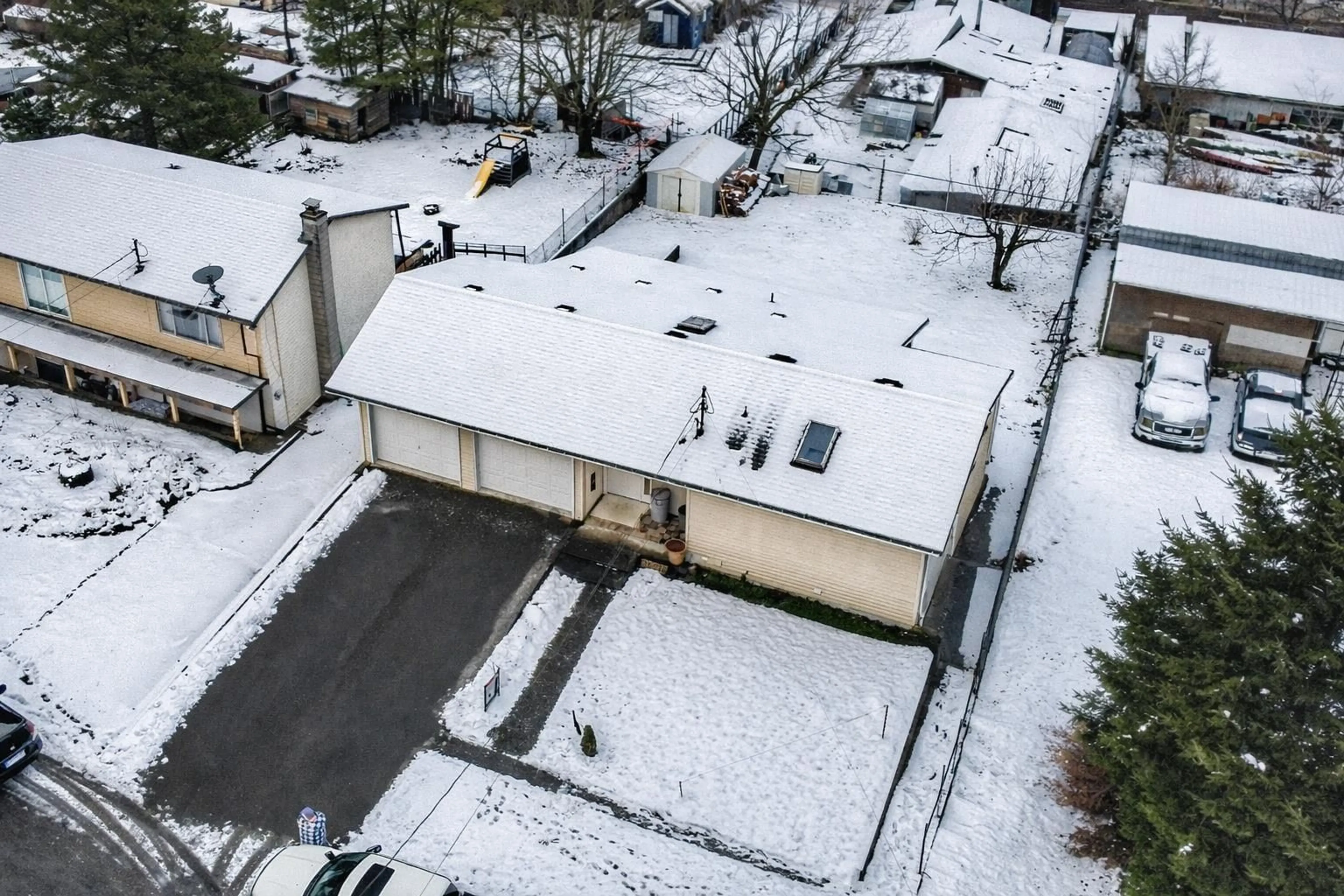 A pic from outside/outdoor area/front of a property/back of a property/a pic from drone, street for 31228 BRIDGE STREET, Yale British Columbia V0K2S0