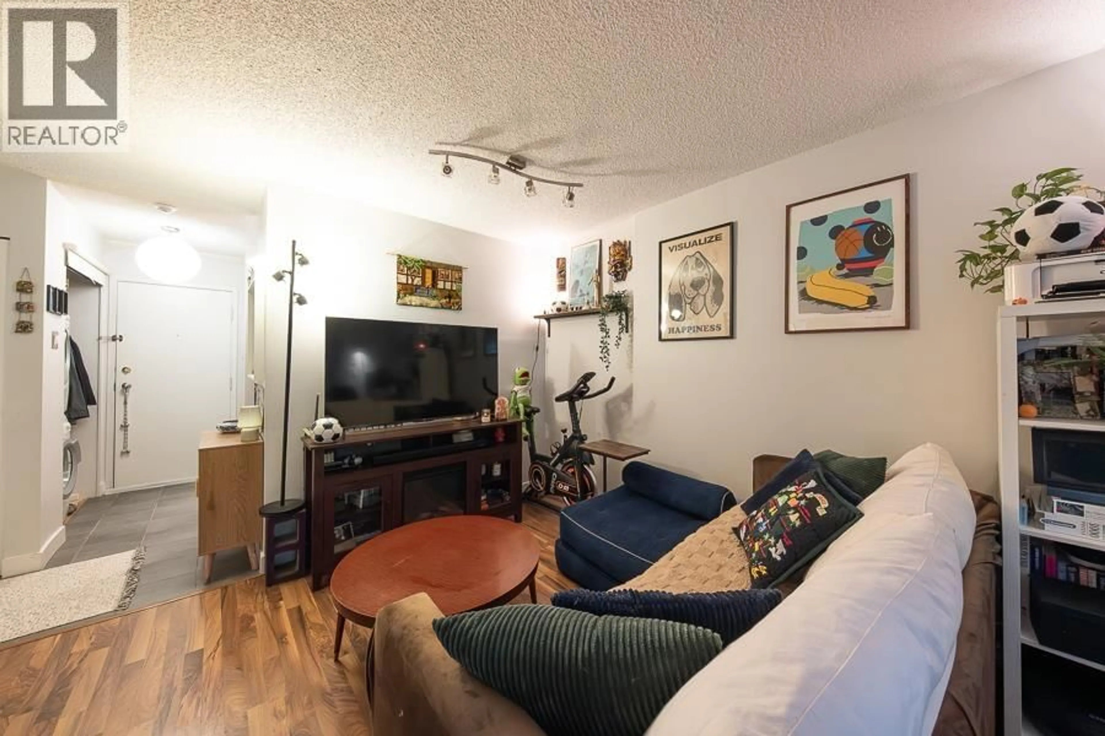 Living room with furniture, unknown for 209 - 1345 COMOX STREET, Vancouver British Columbia V6E4E4