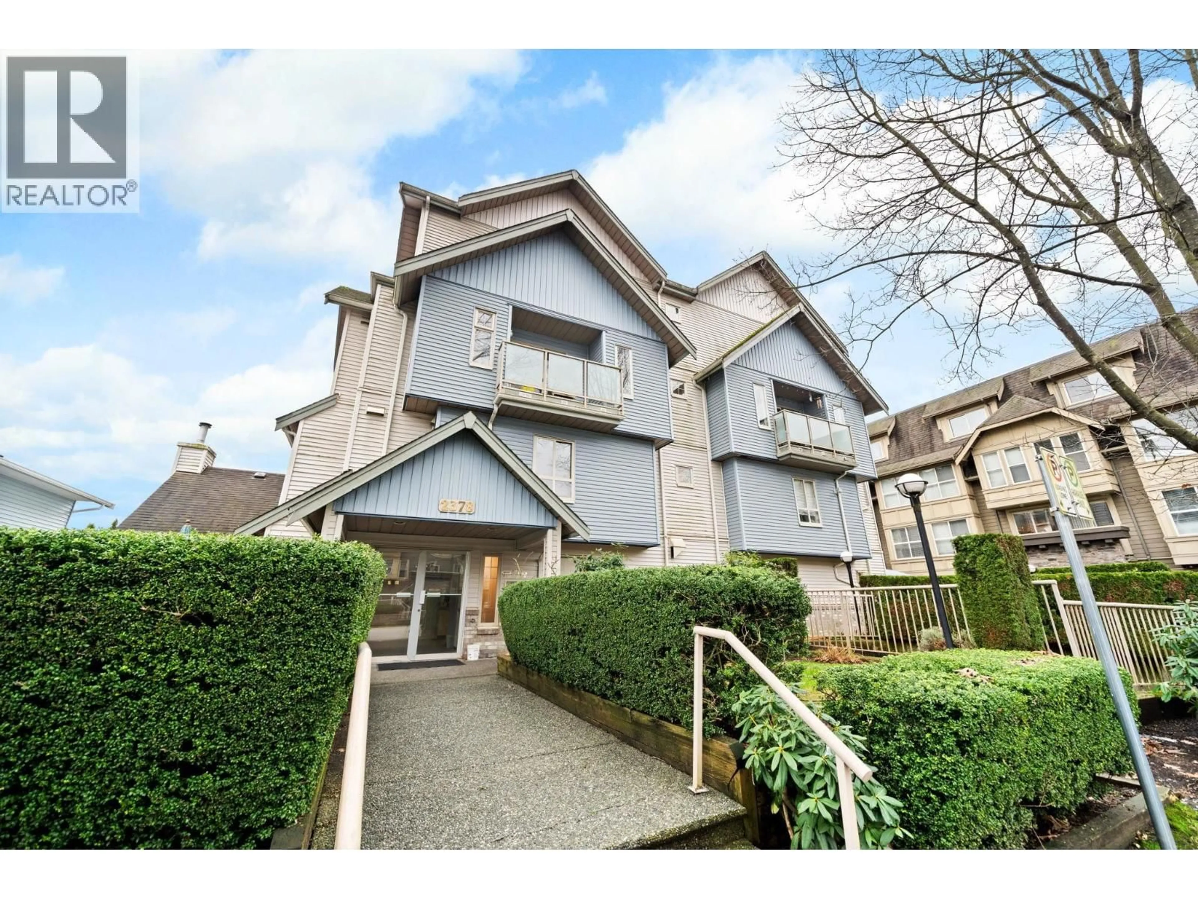 A pic from outside/outdoor area/front of a property/back of a property/a pic from drone, street for 25 - 2378 RINDALL AVENUE, Port Coquitlam British Columbia V3C1V2