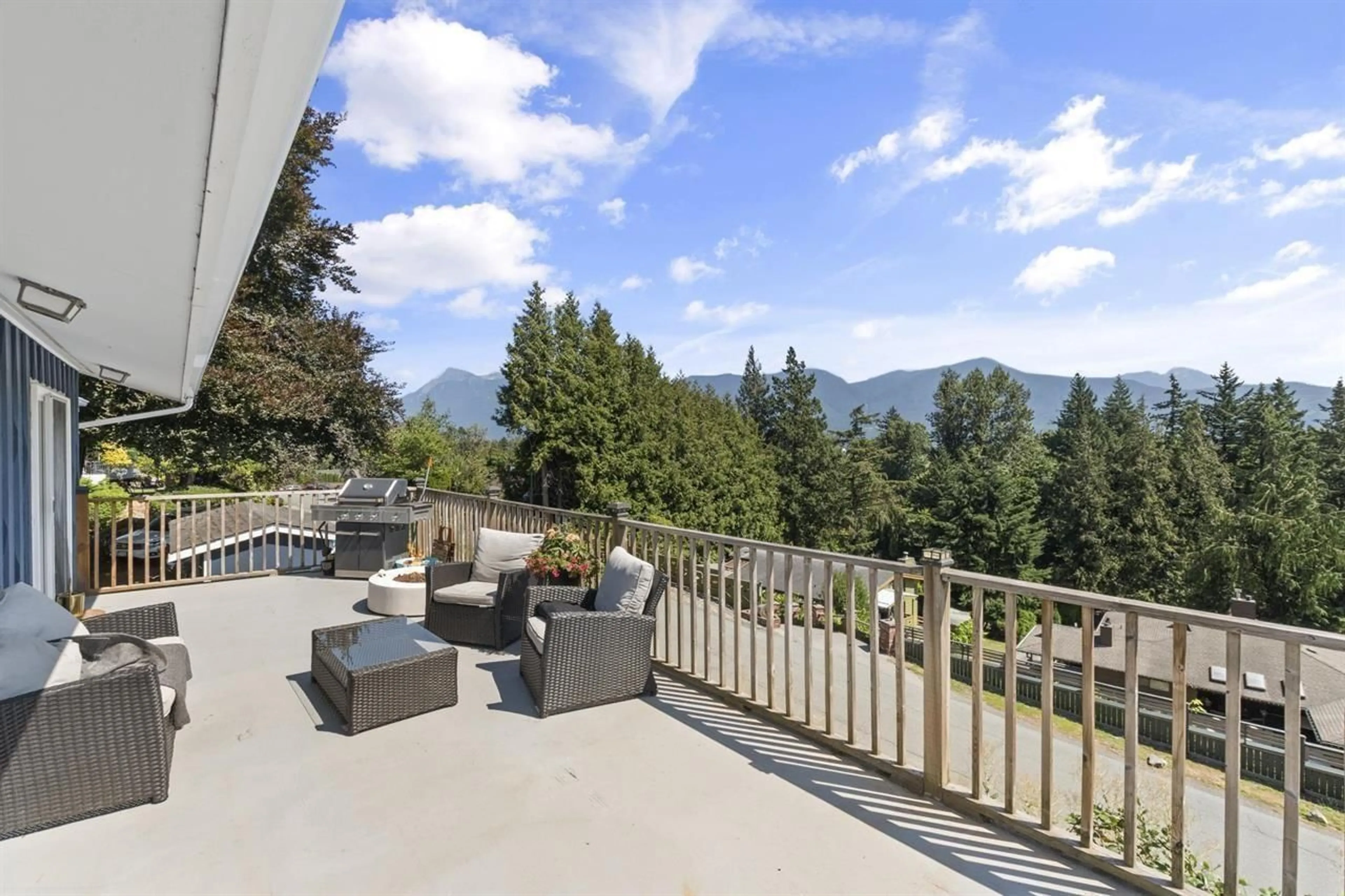 Patio, mountain view for 10005 KENSWOOD DRIVE, Chilliwack British Columbia V2P7N5
