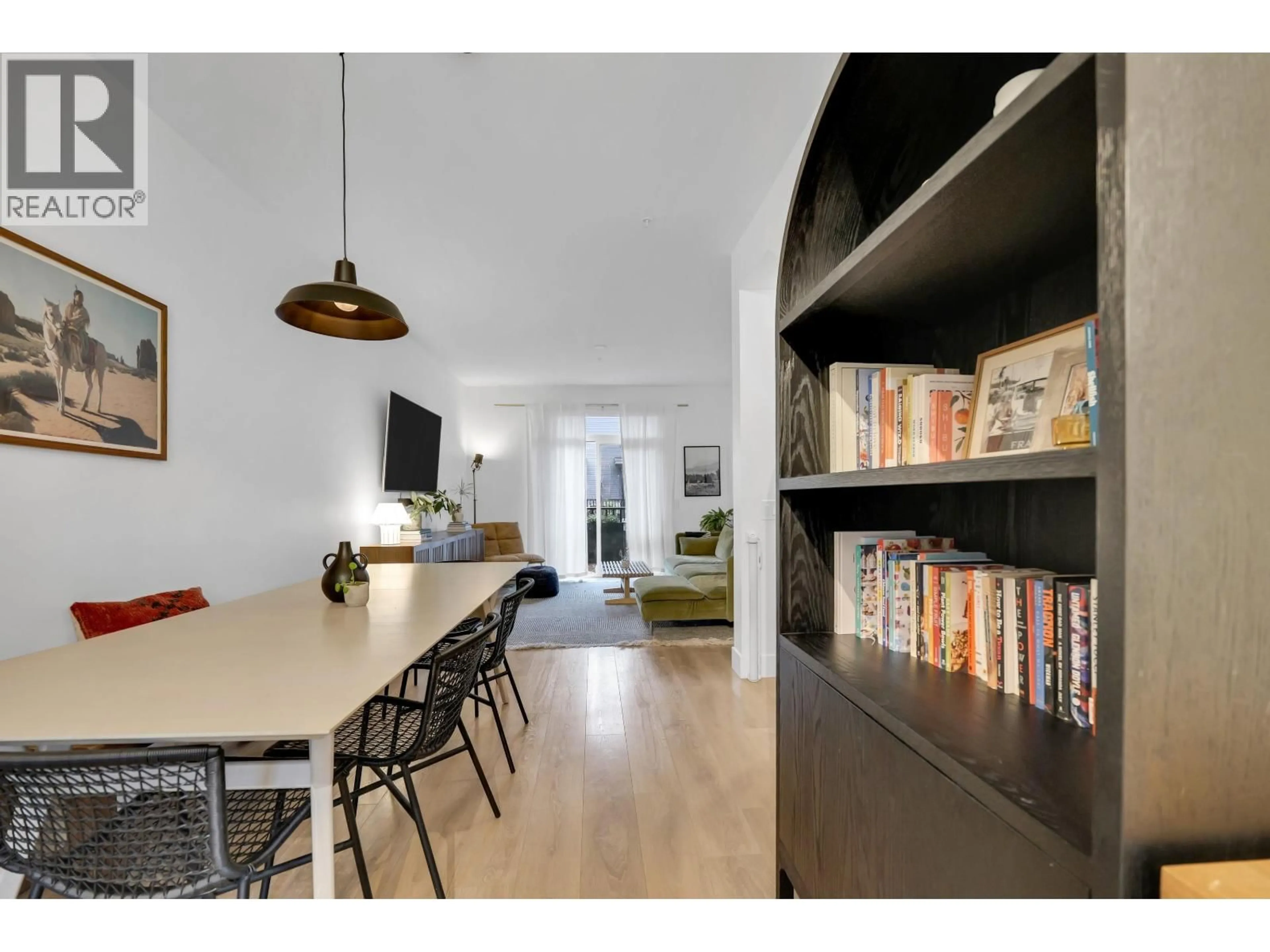 Unknown for 1379 MARINASIDE PLACE, Squamish British Columbia V8B1A8