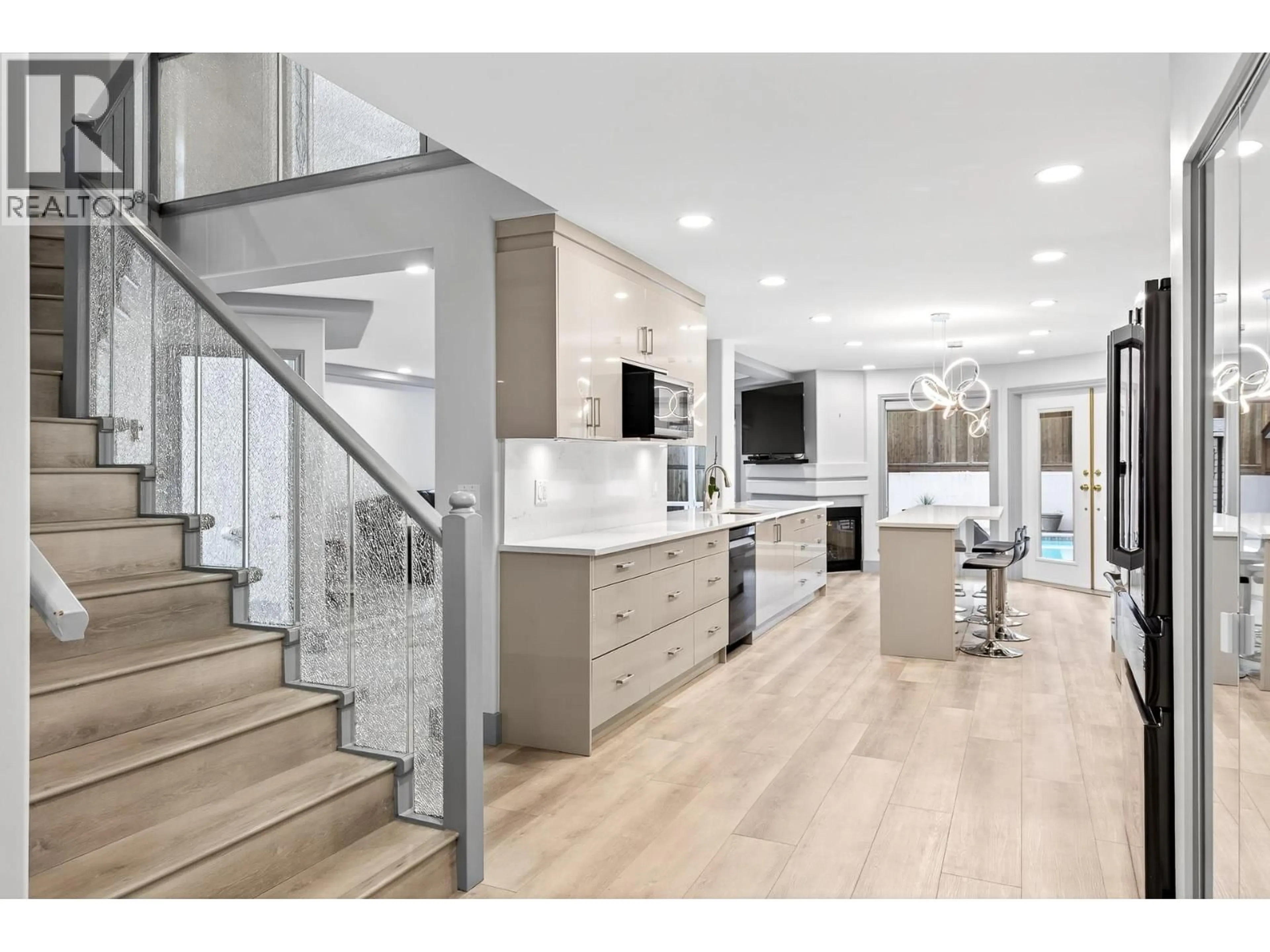 Open concept kitchen, wood/laminate floor for 2271 SORRENTO DRIVE, Coquitlam British Columbia V3K6P4