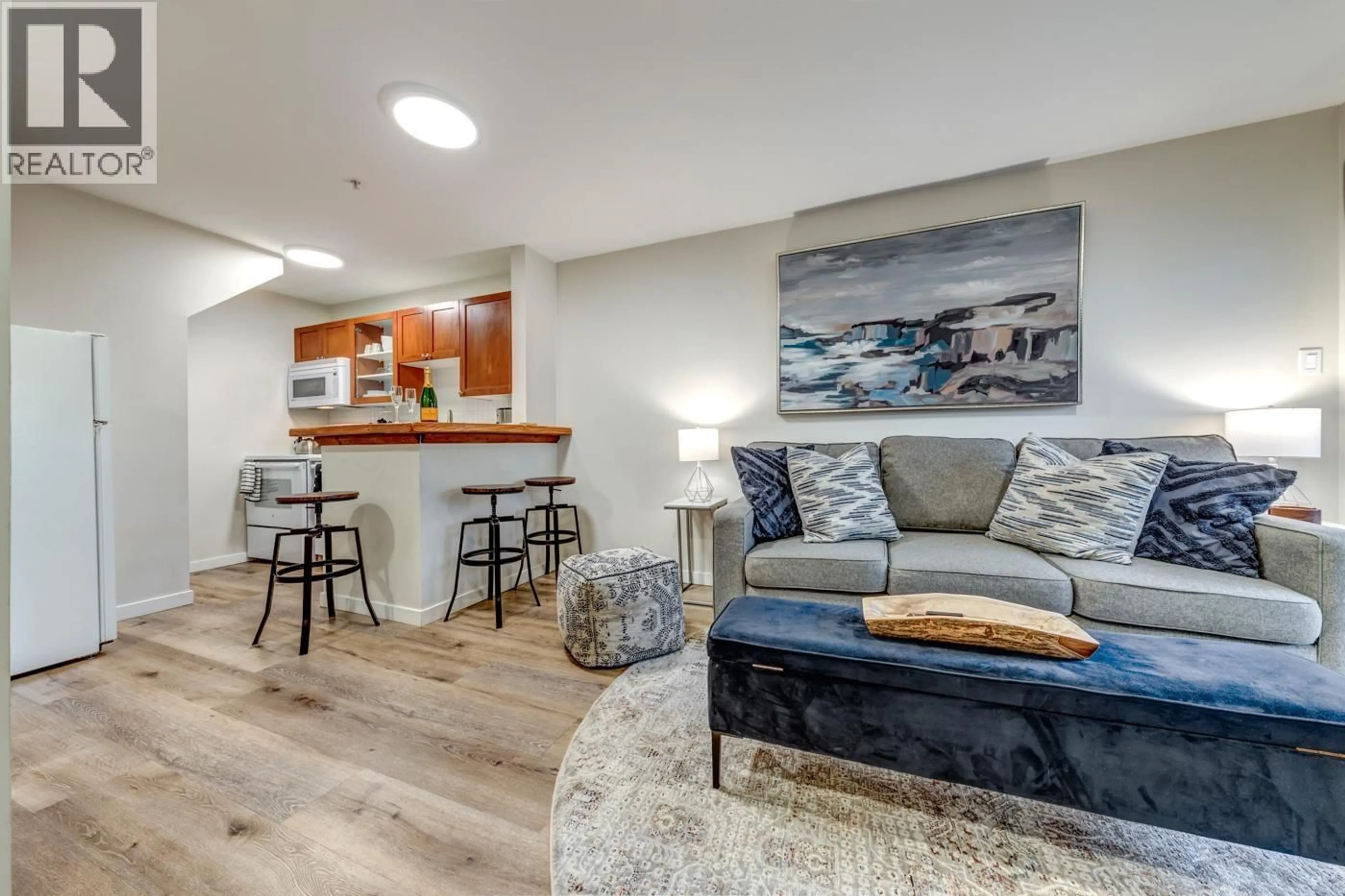 Living room with furniture, unknown for 44 - 4388 NORTHLANDS BOULEVARD, Whistler British Columbia V8E1C6