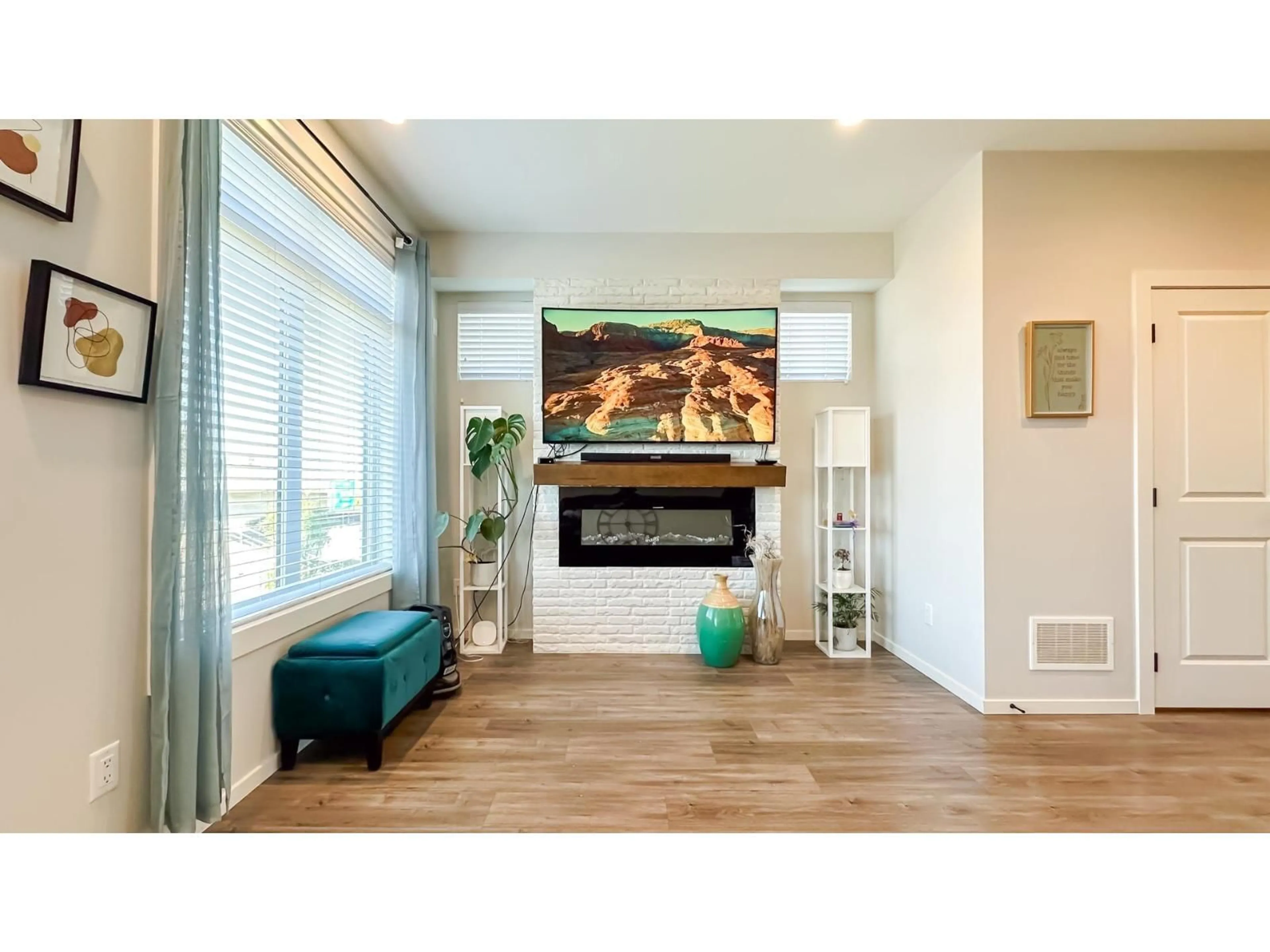 Indoor entryway for 20 - 17557 100 AVENUE, Surrey British Columbia V4N6V5