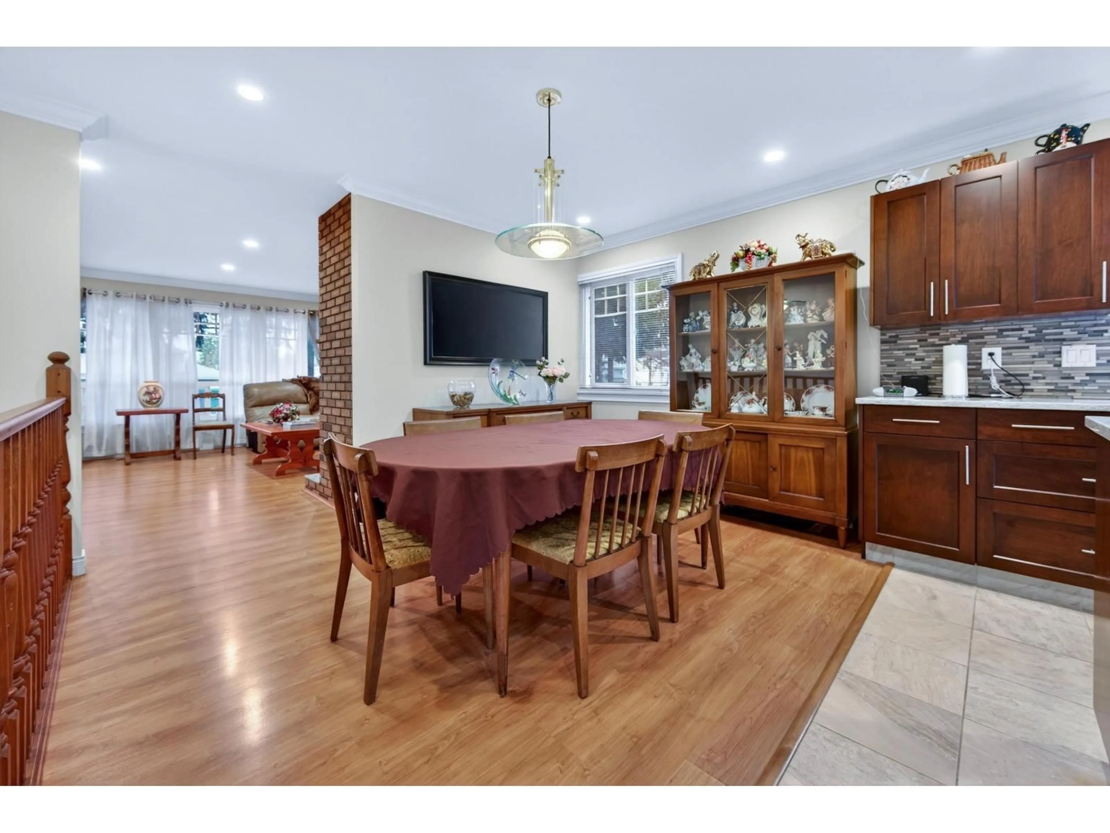 Dining room, unknown for 10014 156 STREET, Surrey British Columbia V3R4L5