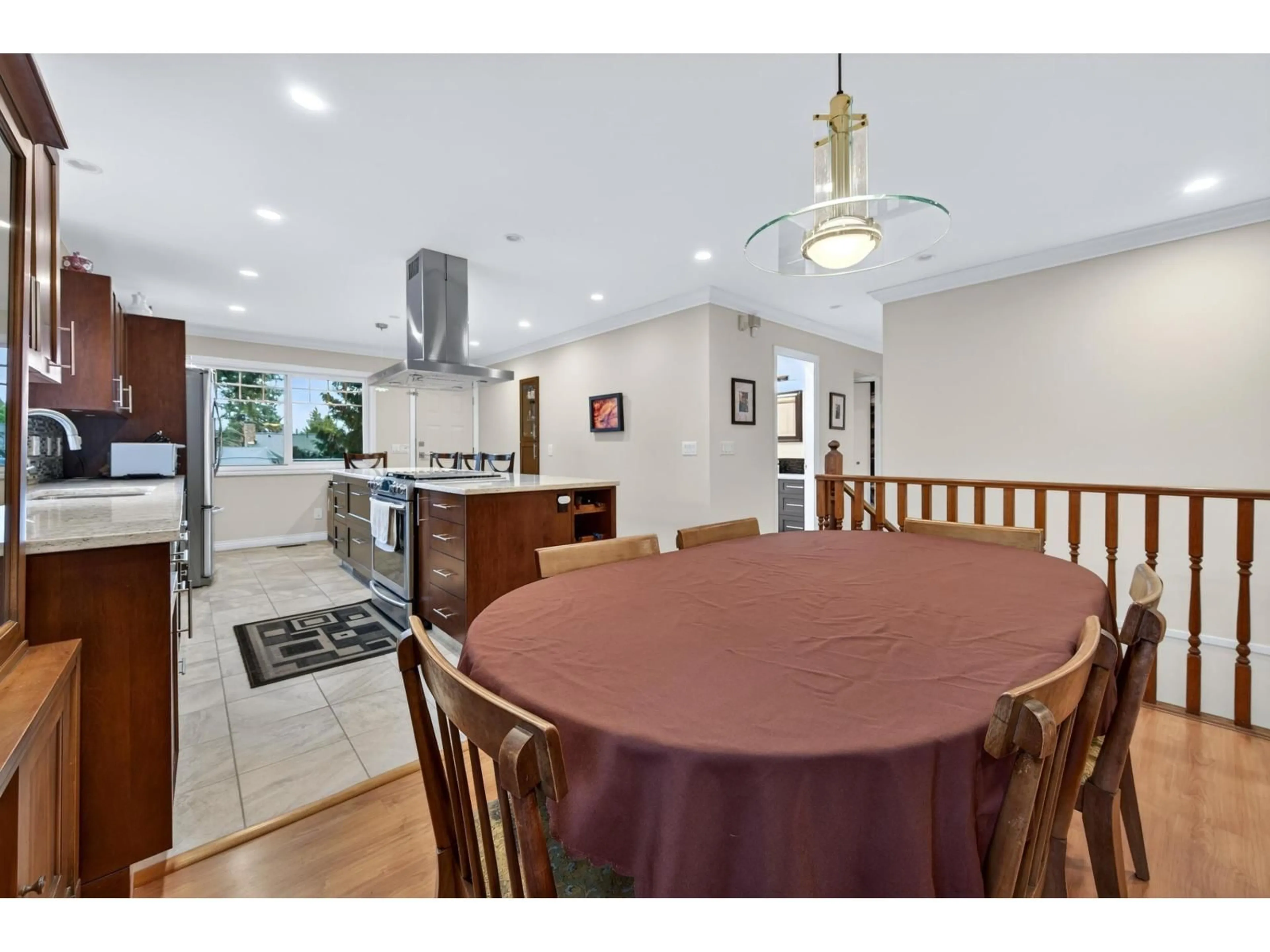 Dining room, unknown for 10014 156 STREET, Surrey British Columbia V3R4L5