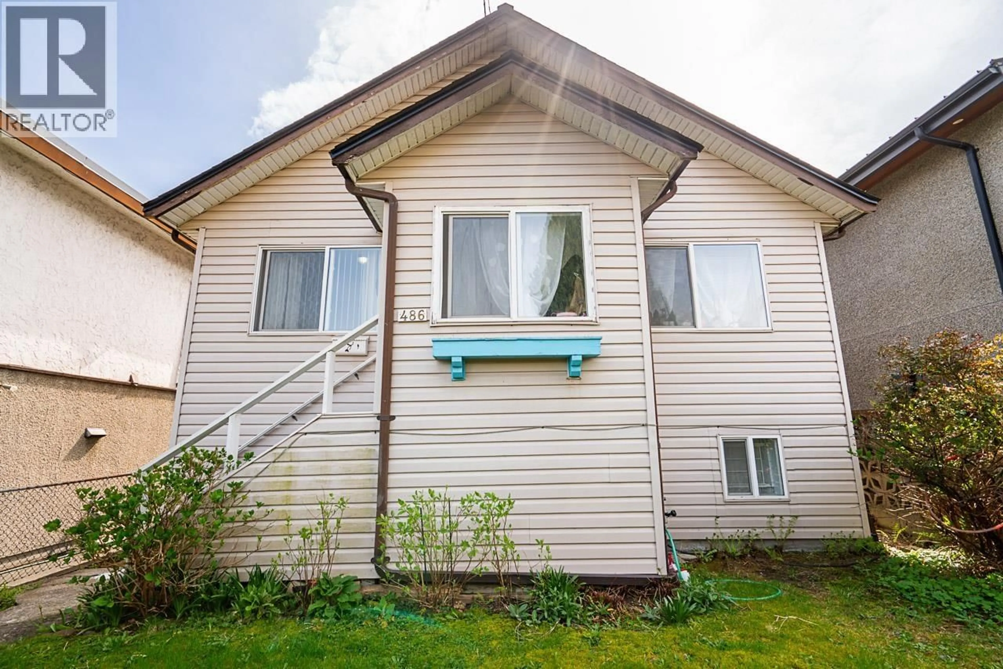 Unknown for 486 KING EDWARD AVENUE, Vancouver British Columbia V5V2C8