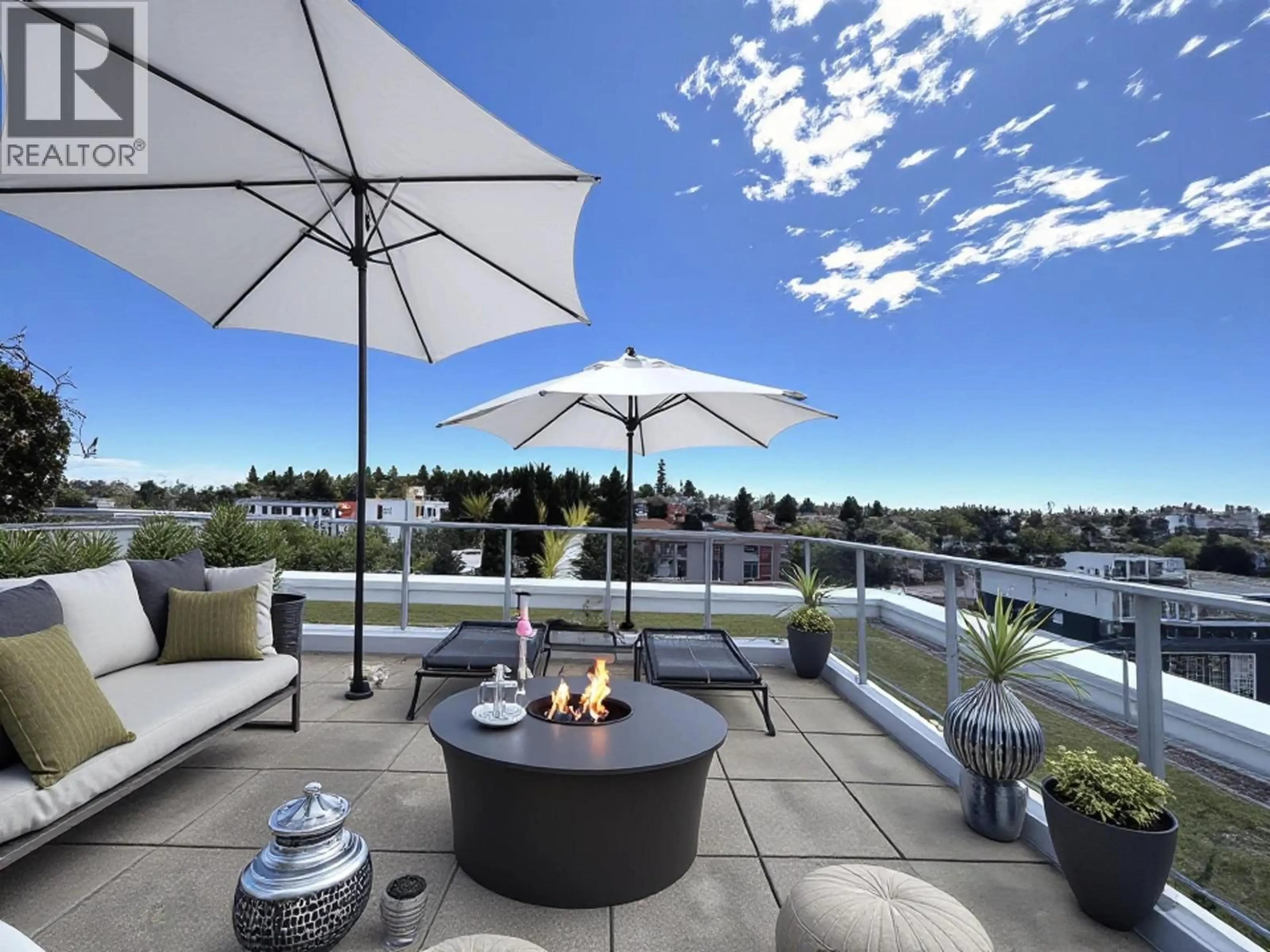 Patio, water/lake/river/ocean view for 902 - 4083 CAMBIE STREET, Vancouver British Columbia V5Z0G9