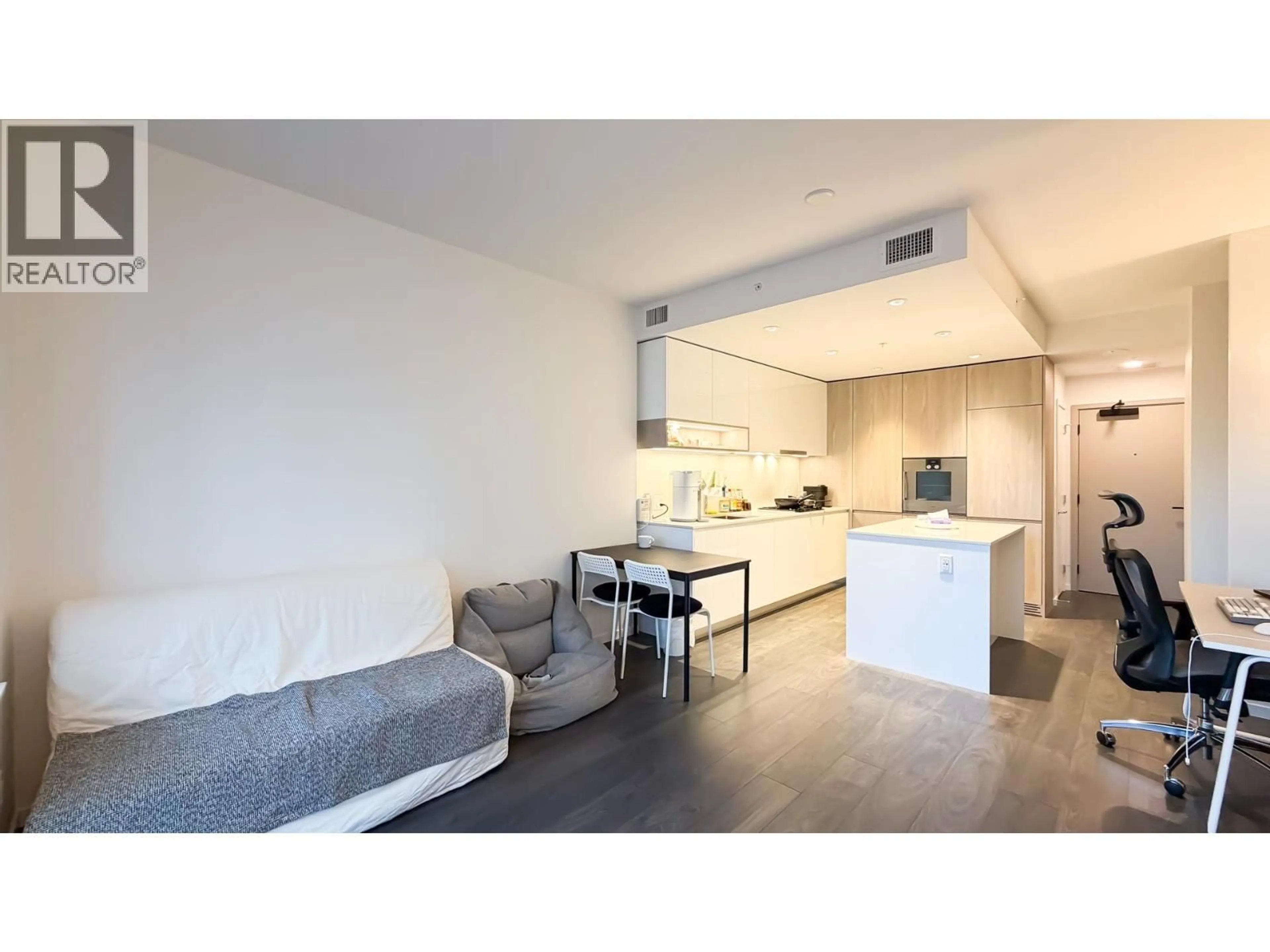 Open concept kitchen, unknown for 630 - 6808 MINORU BOULEVARD, Richmond British Columbia V6Y0M7