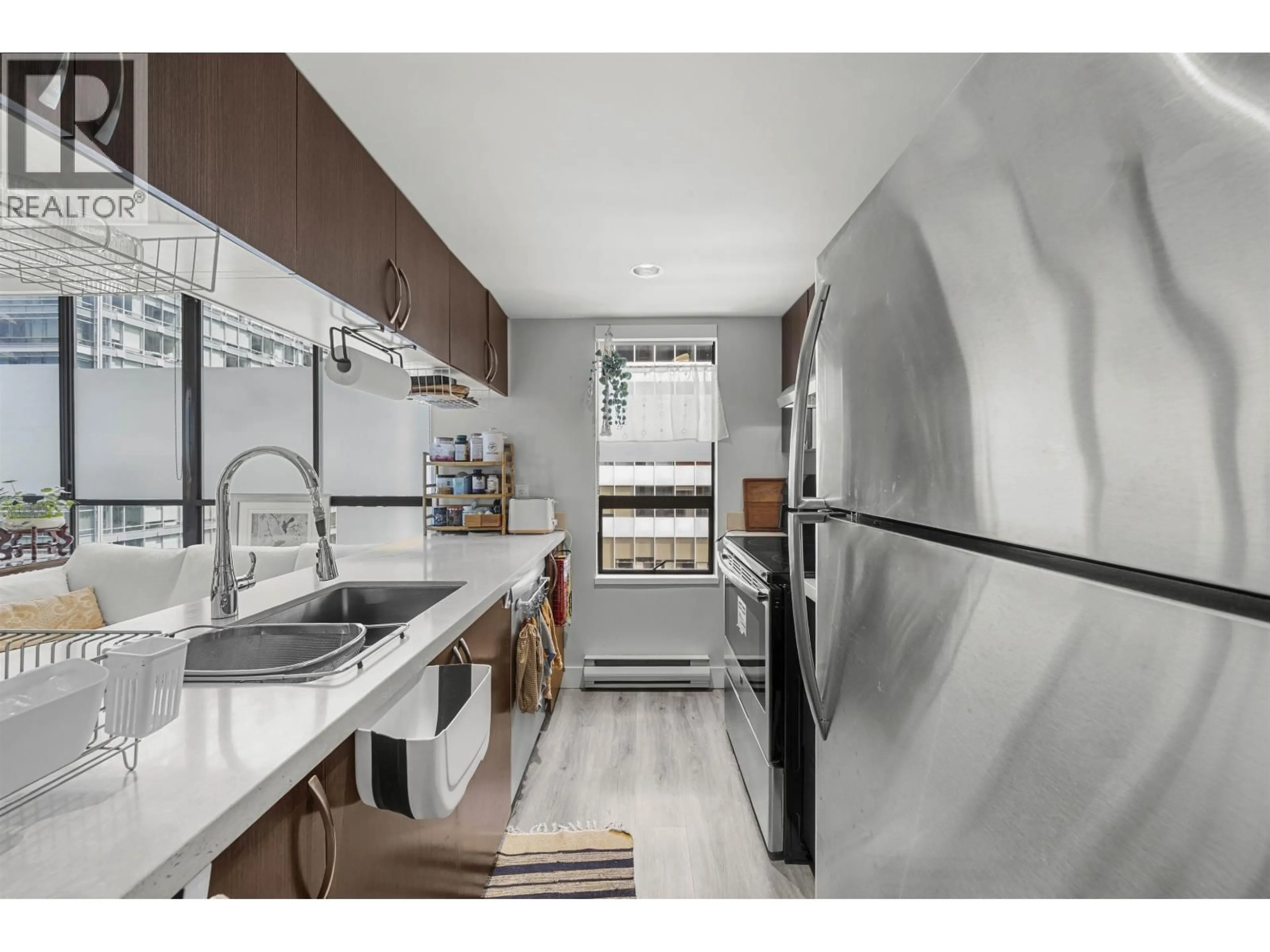 Standard kitchen, ceramic/tile floor for 1506 - 1060 ALBERNI STREET, Vancouver British Columbia V6E4K2