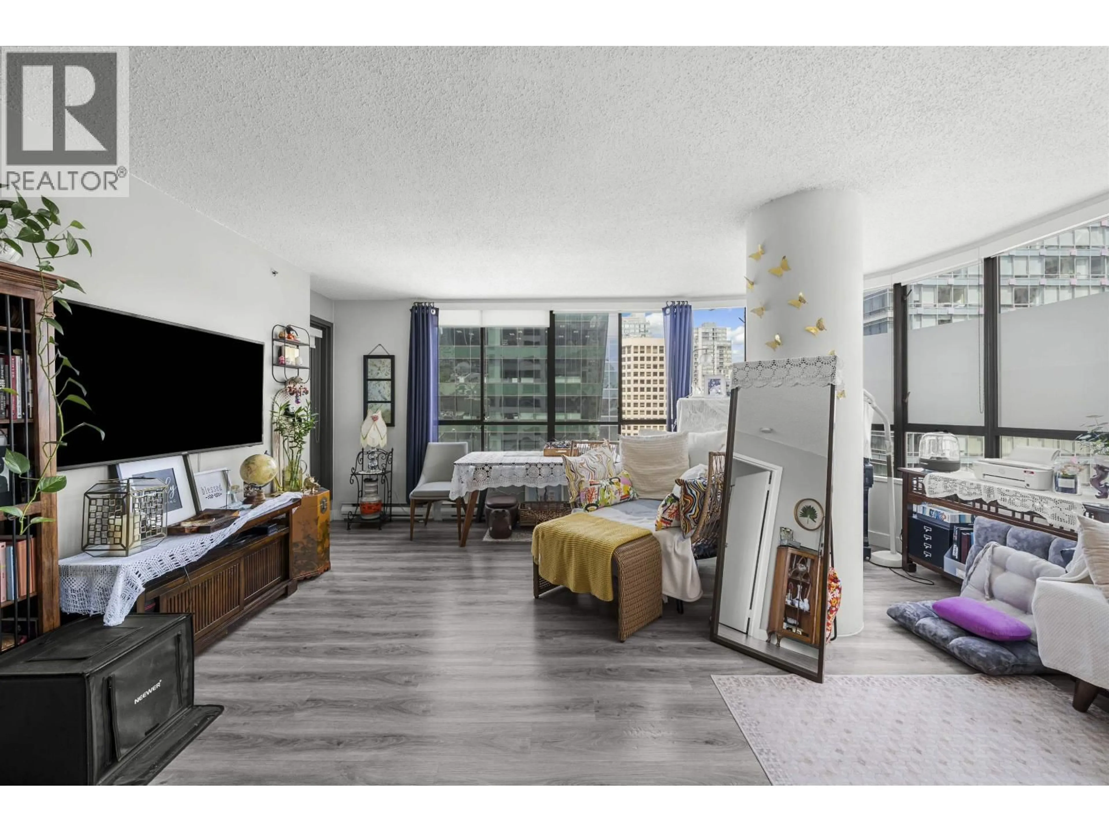 Living room with furniture, unknown for 1506 - 1060 ALBERNI STREET, Vancouver British Columbia V6E4K2