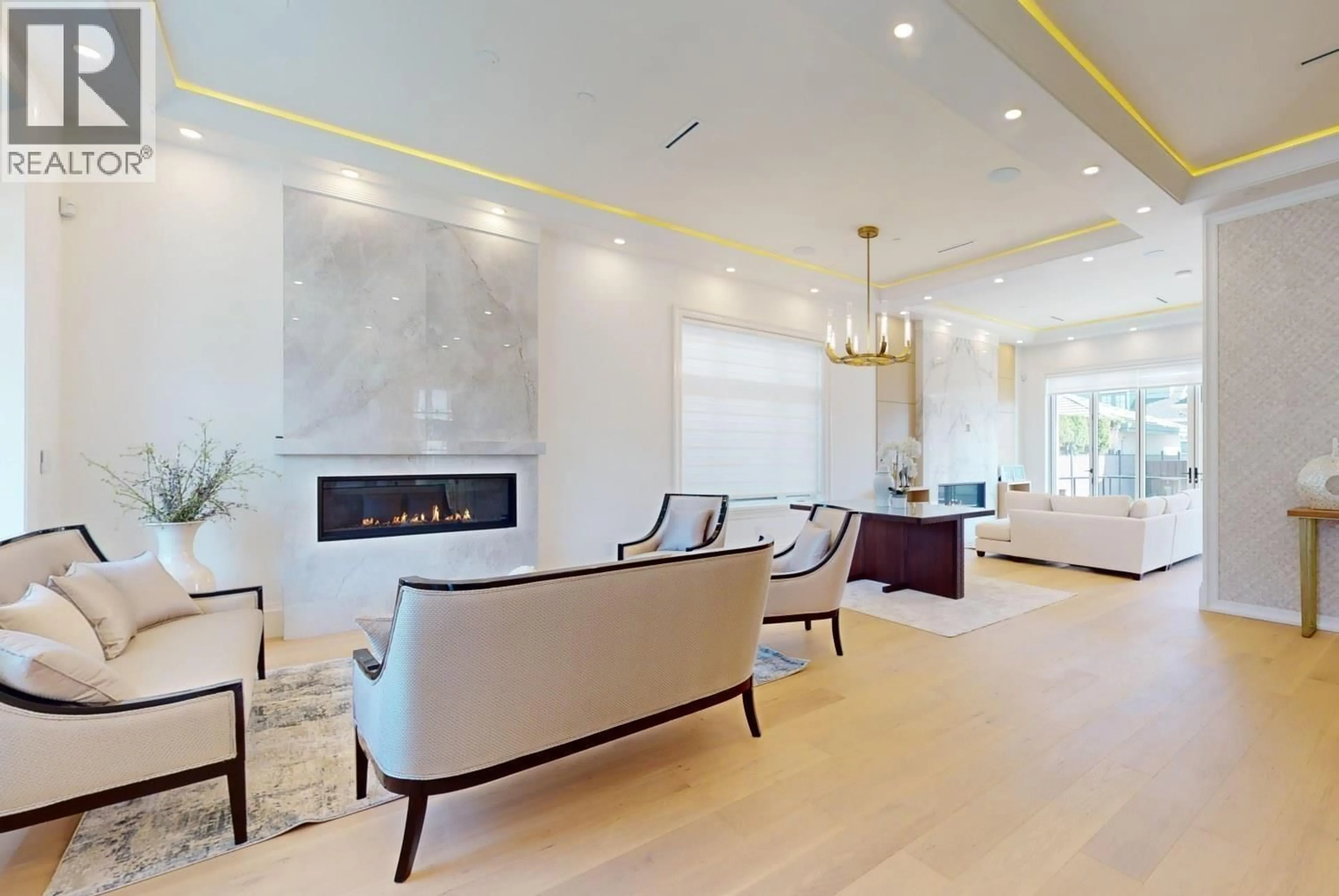 Unknown for 2246 20TH AVENUE, Vancouver British Columbia V6L1G3