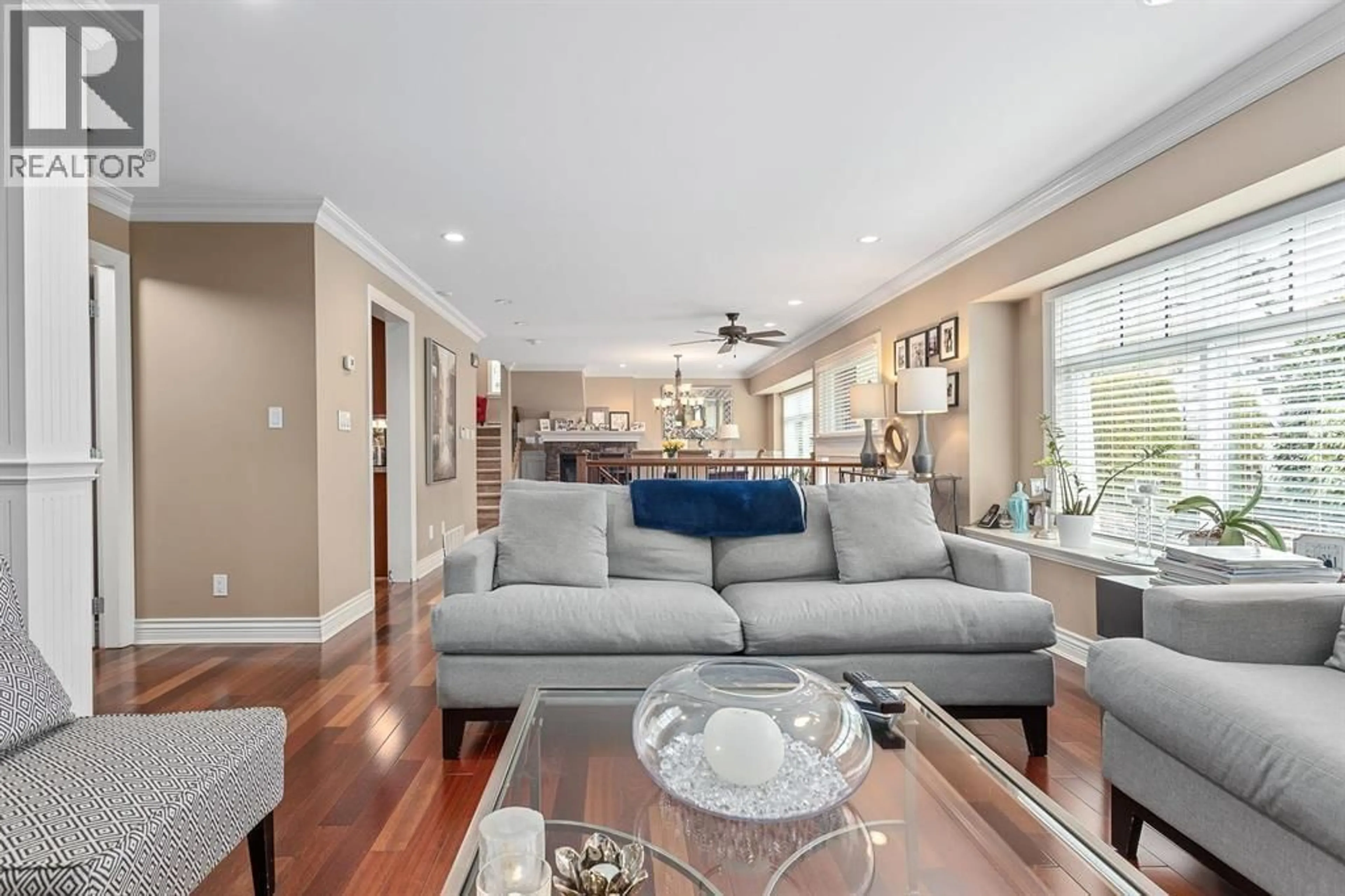 Living room with furniture, unknown for 1122 ROCHESTER AVENUE, Coquitlam British Columbia V3K2X4