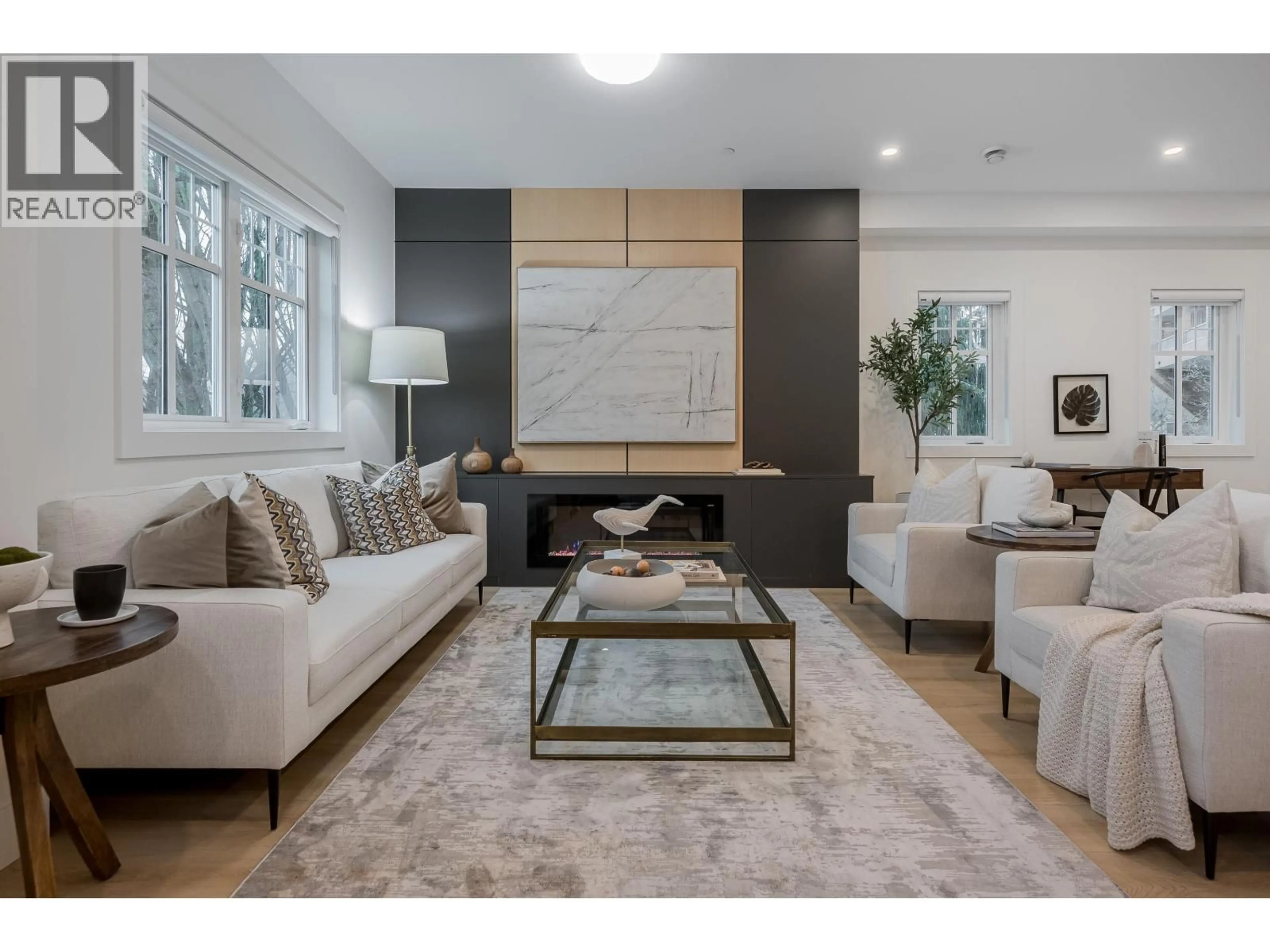 Living room with furniture, unknown for 3 - 4829 48 AVENUE, Ladner British Columbia V4K1V2