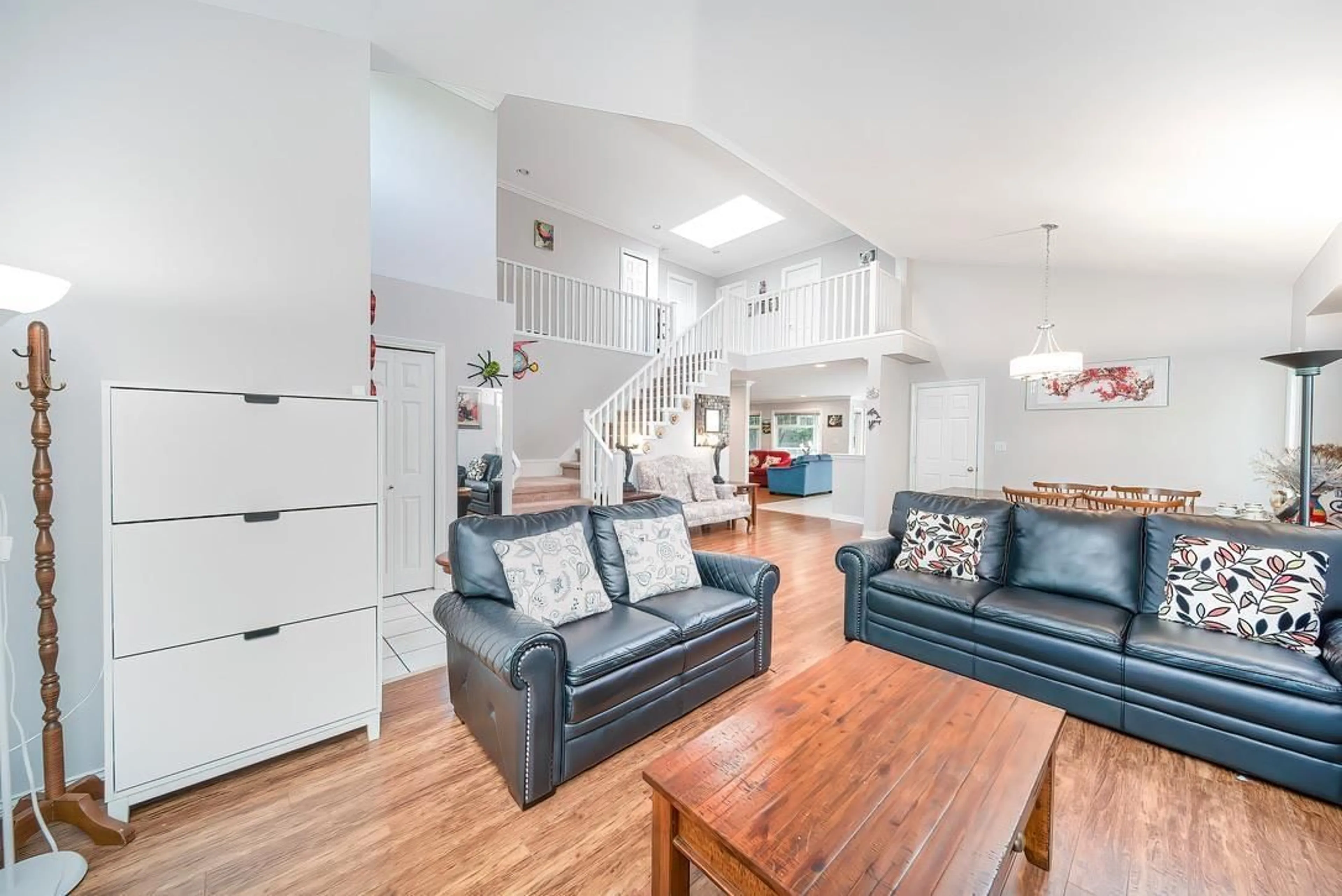 Living room with furniture, unknown for 14766 31 AVENUE, Surrey British Columbia V4P3E7