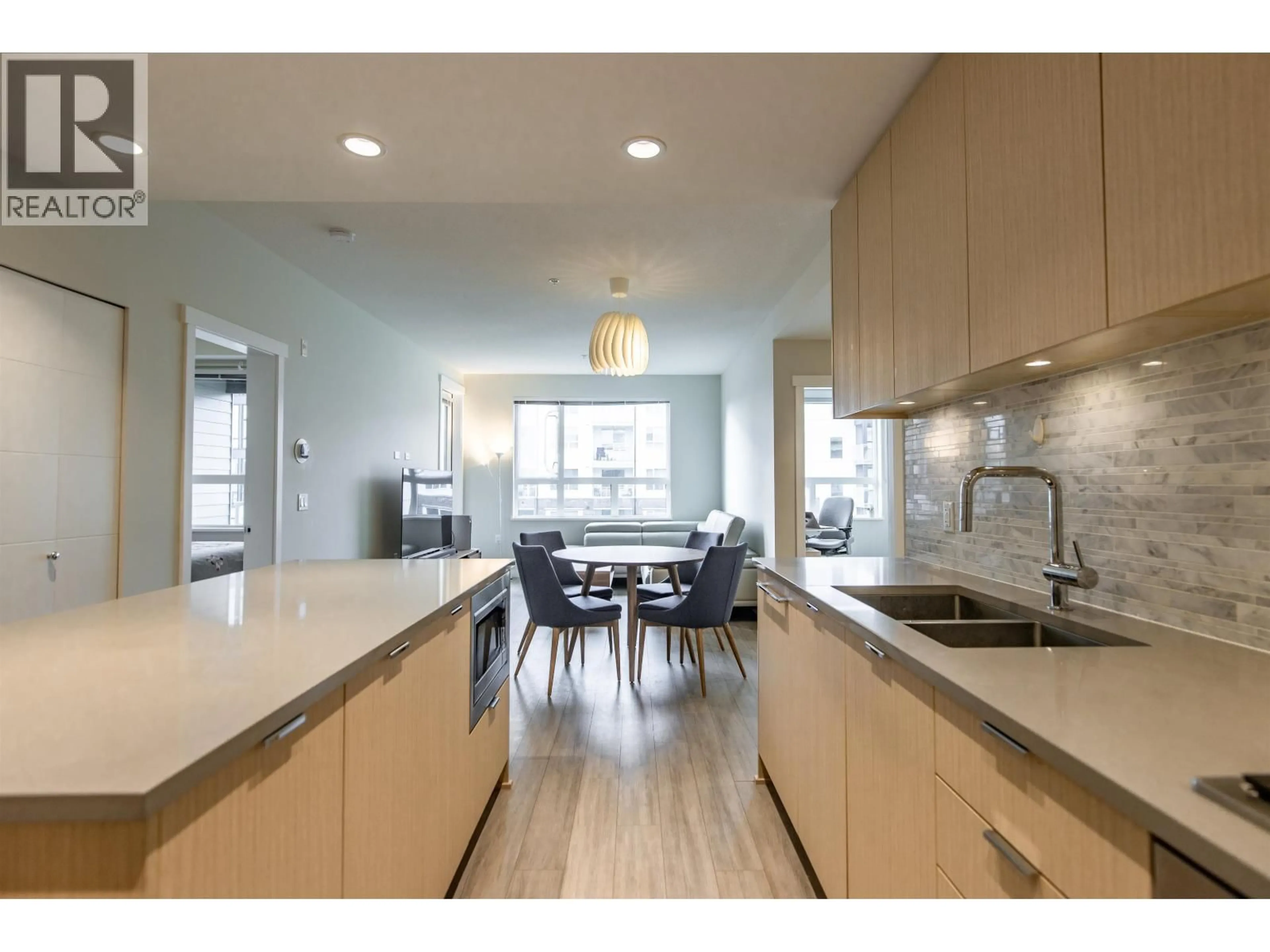 Open concept kitchen, unknown for 402 - 9233 ODLIN ROAD, Richmond British Columbia V6X0V4