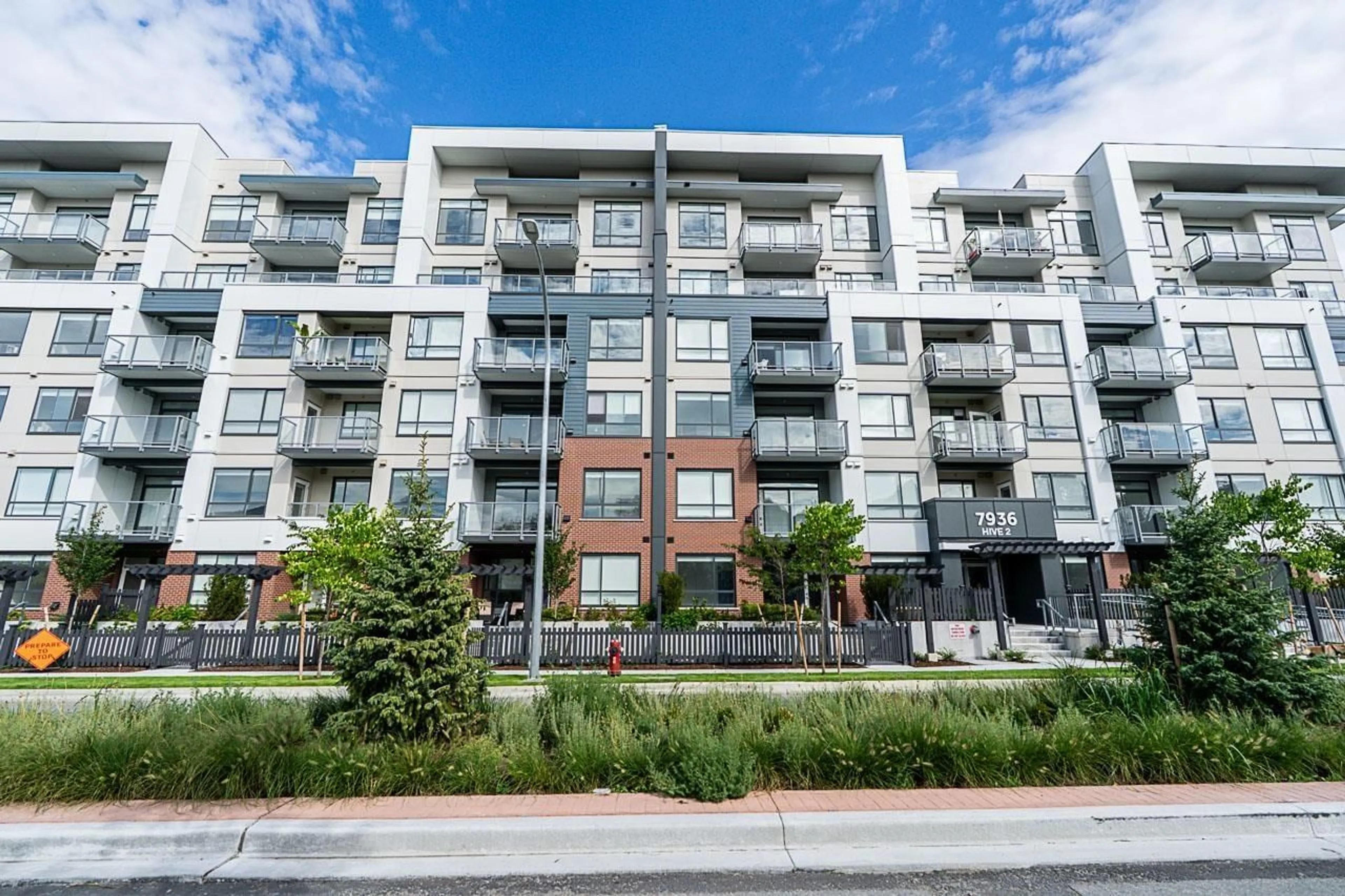 Patio, unknown for 402 - 7936 206 STREET, Langdale British Columbia V2Y3X8