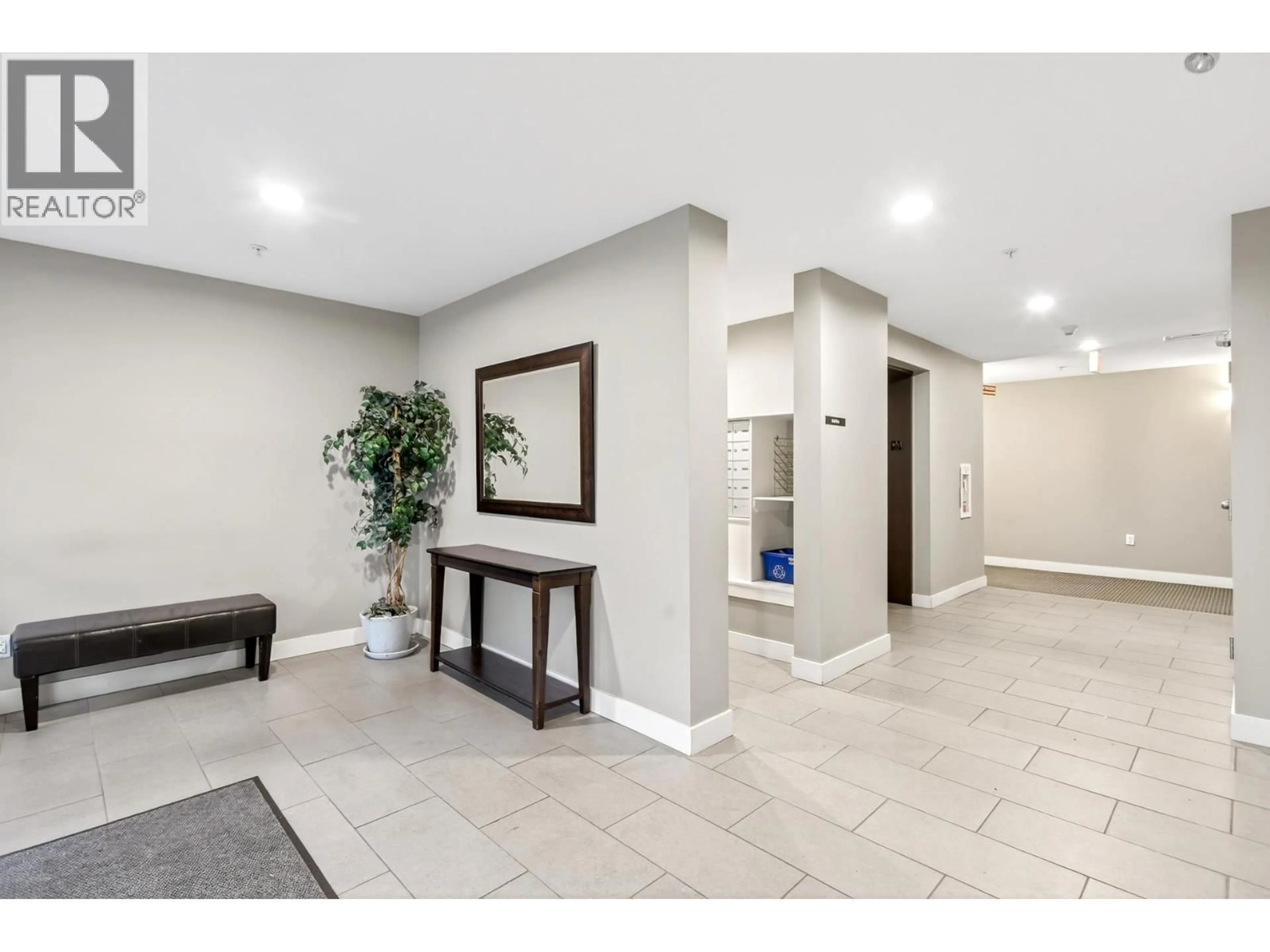 Indoor foyer for 110 - 3240 ST JOHNS STREET, Port Moody British Columbia V3H0C1