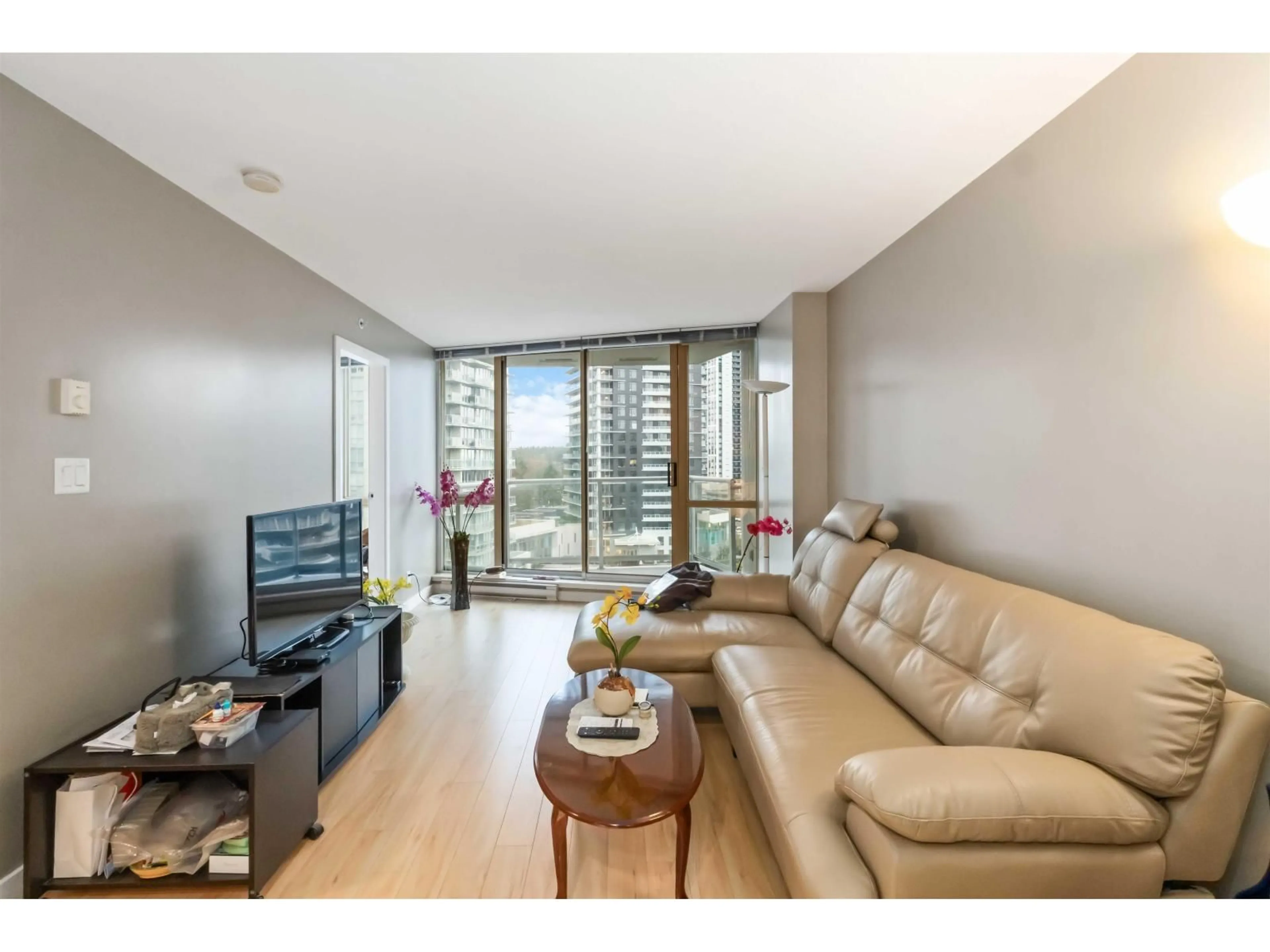 Living room with furniture, unknown for 807 - 13618 100 AVENUE, Surrey British Columbia V3T0A8