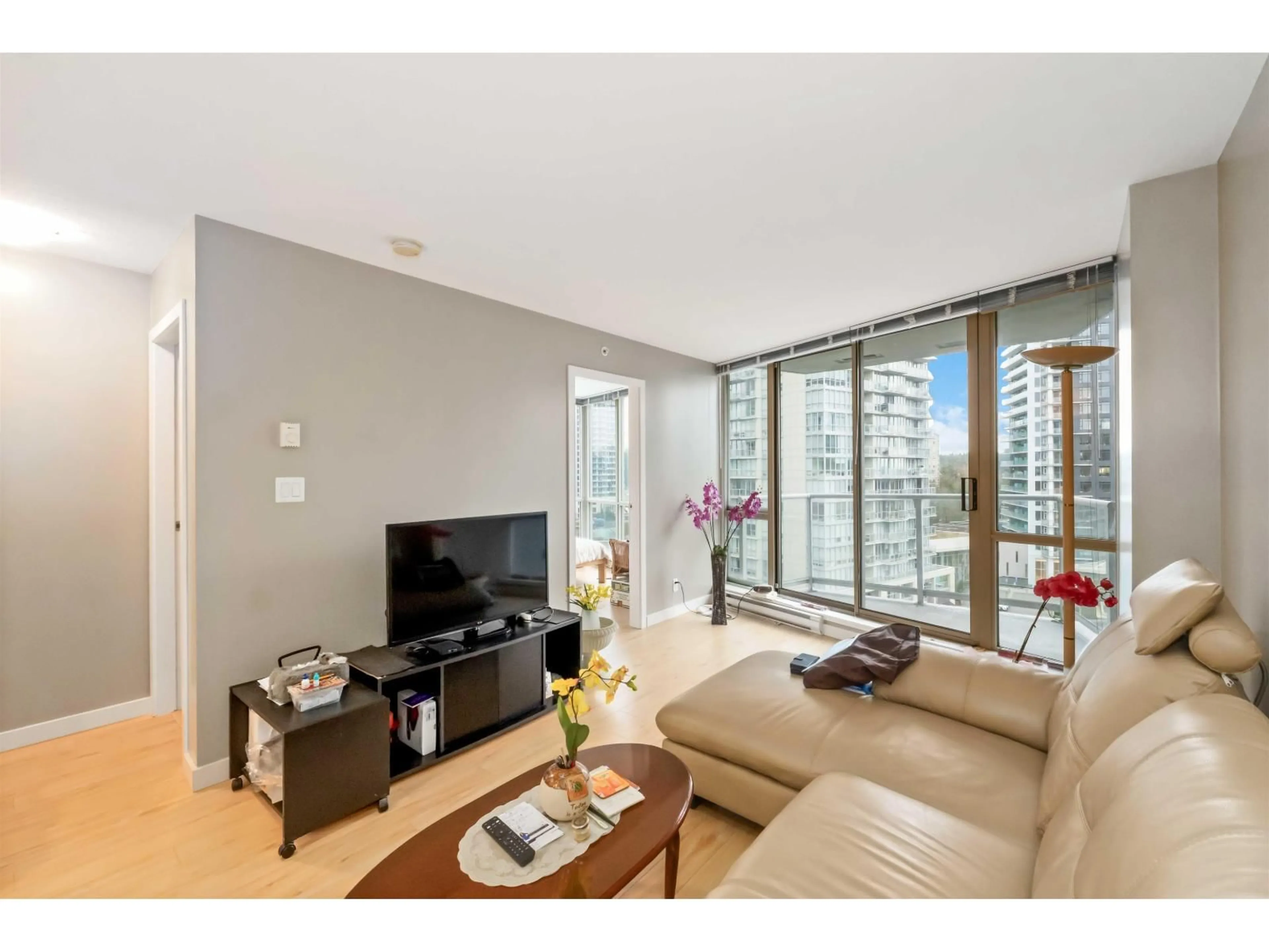 Living room with furniture, unknown for 807 - 13618 100 AVENUE, Surrey British Columbia V3T0A8