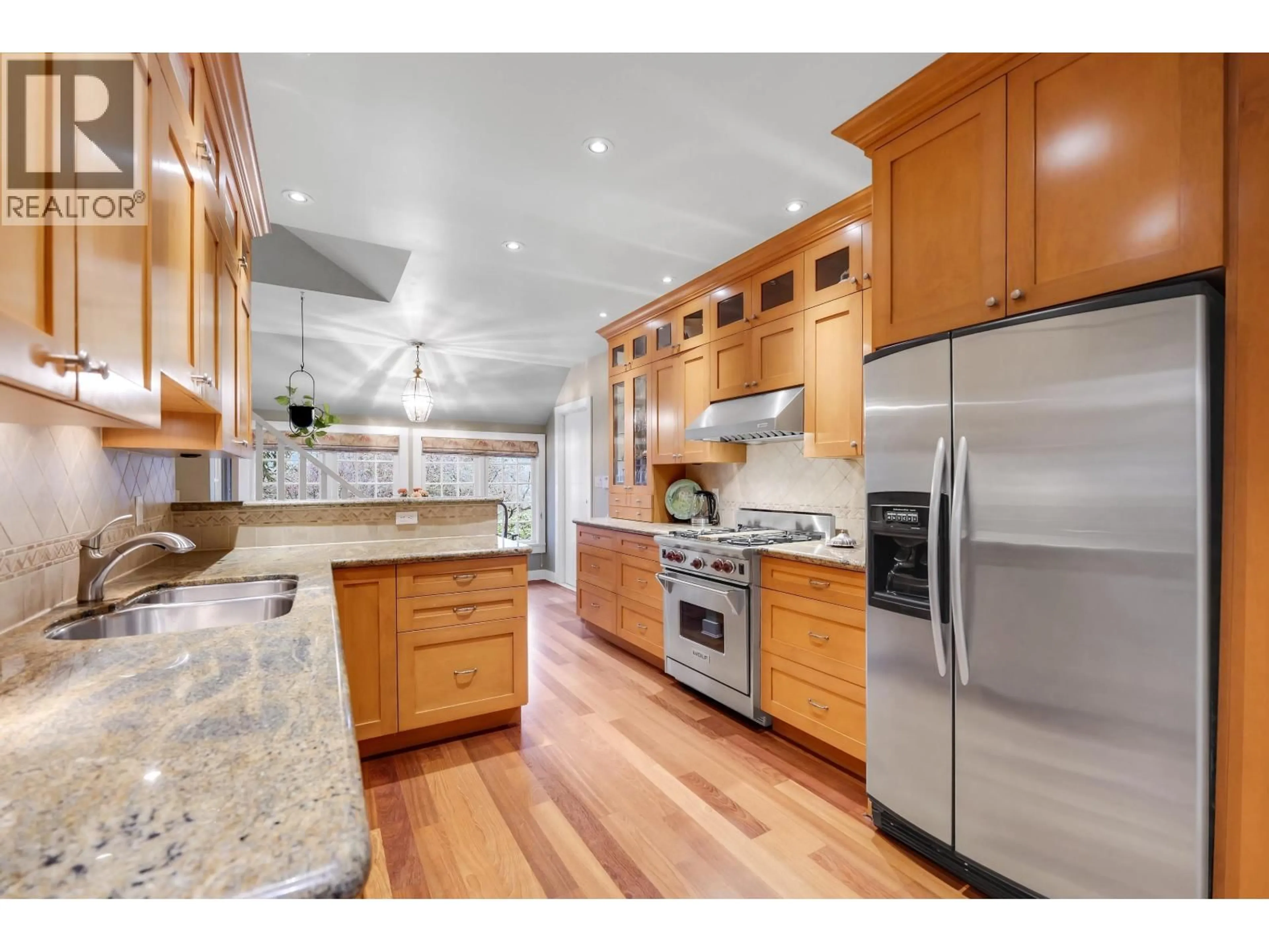Open concept kitchen, unknown for 1509 MAHON AVENUE, North Vancouver British Columbia V7M2S6