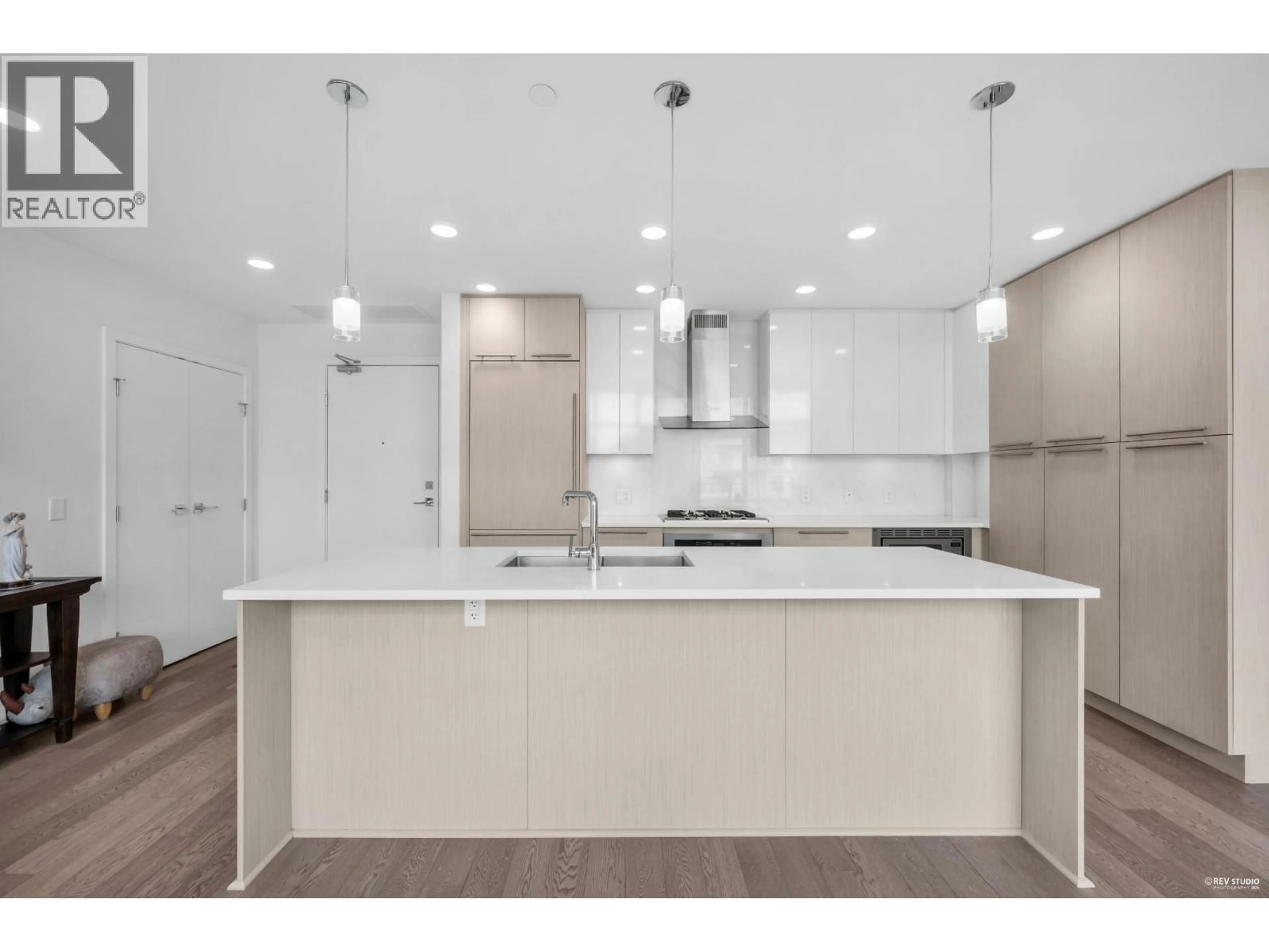 Open concept kitchen, unknown for 604 - 5077 CAMBIE STREET, Vancouver British Columbia V5Z0H7