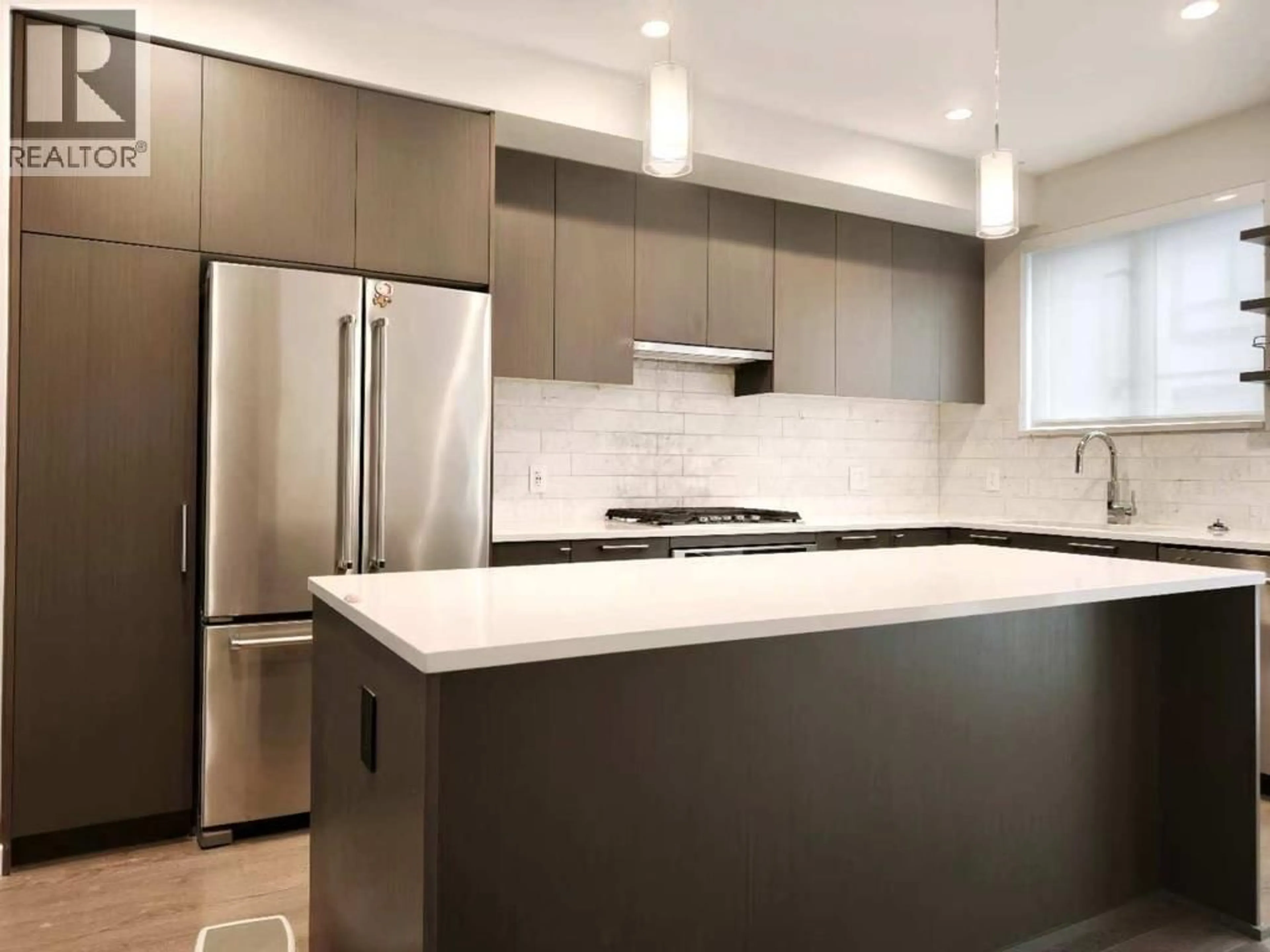 Contemporary kitchen, unknown for 151 - 4738 HEMLOCK WAY, Tsawwassen British Columbia V4M0E3