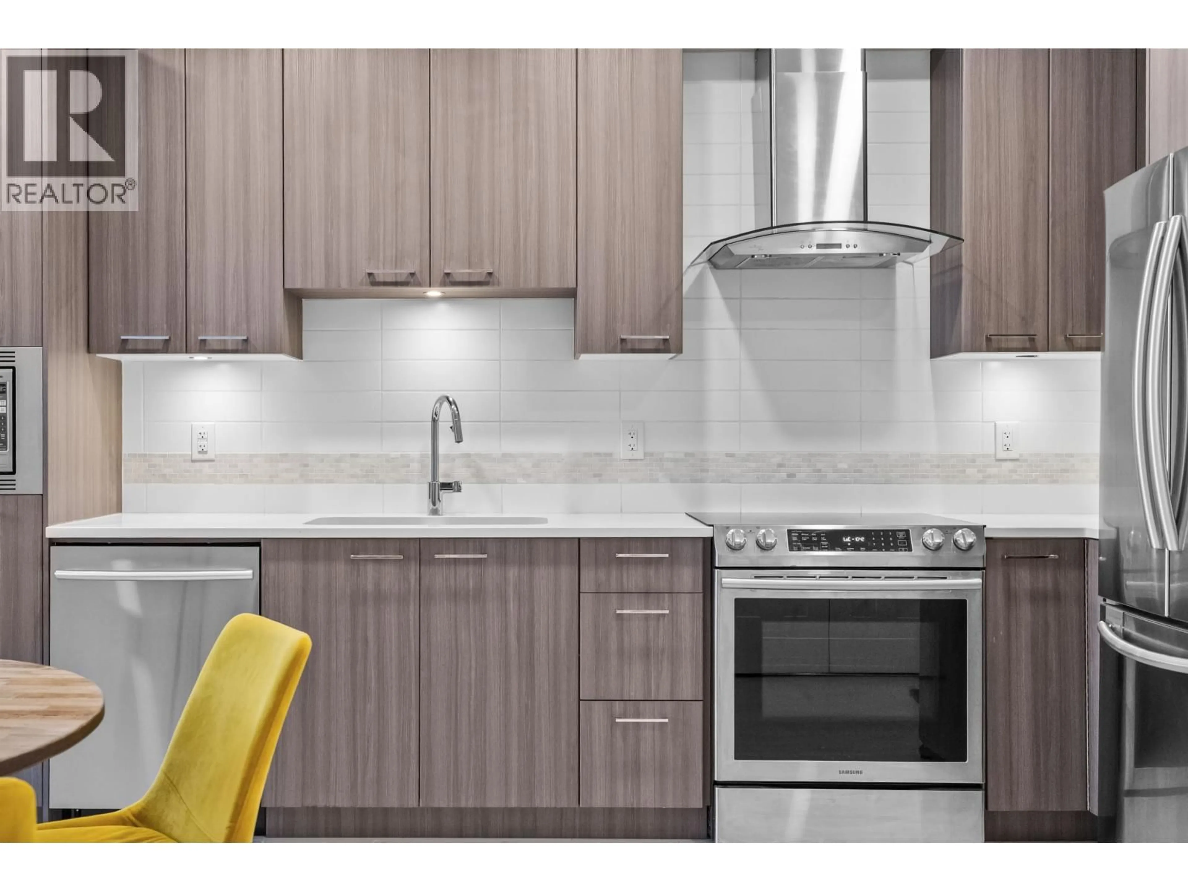 Standard kitchen, wood/laminate floor for 213 - 4690 HAWK LANE, Tsawwassen British Columbia V4M0C4