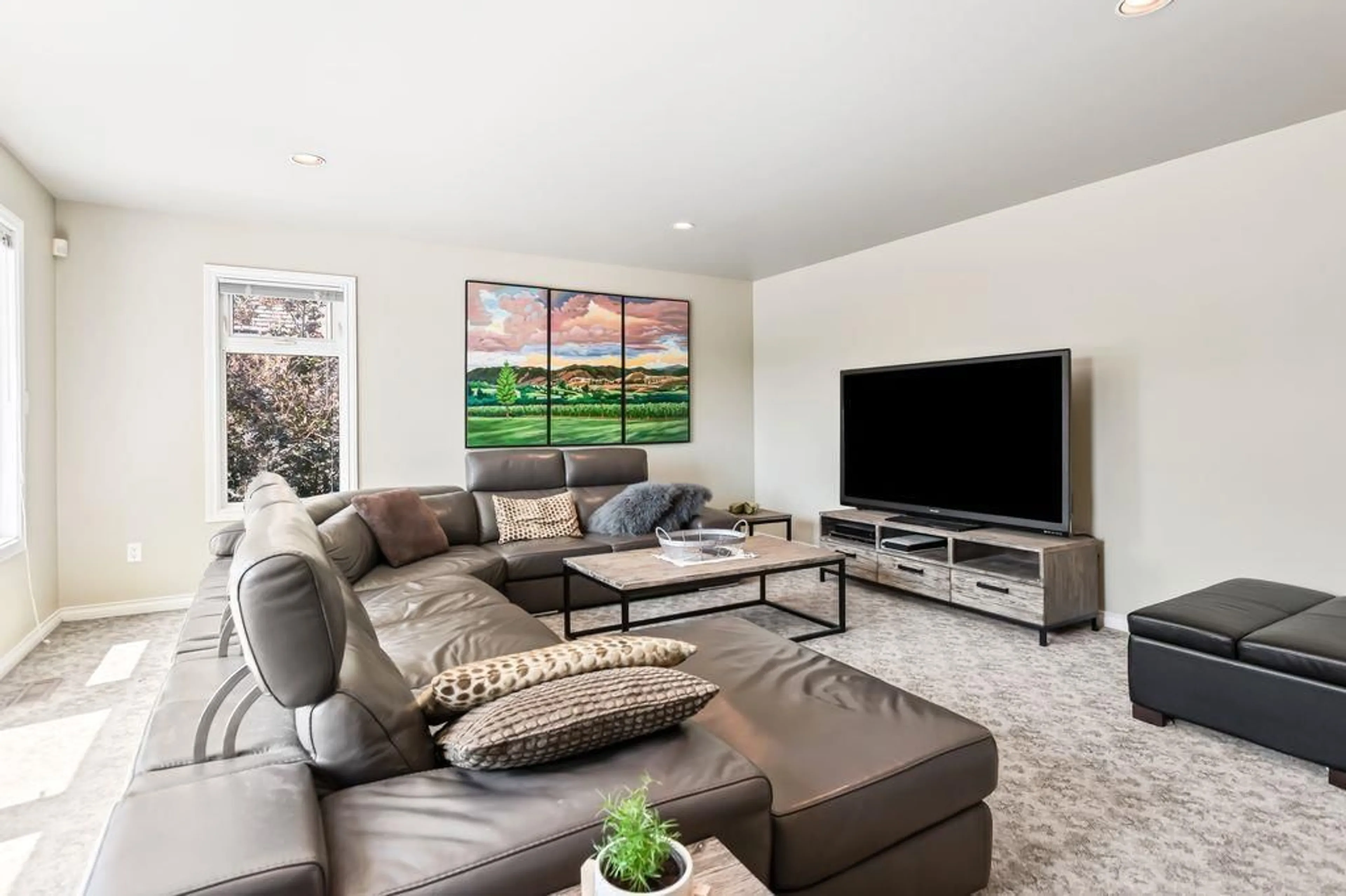 Living room with furniture, unknown for 16672 77 AVENUE, Surrey British Columbia V3S8G1