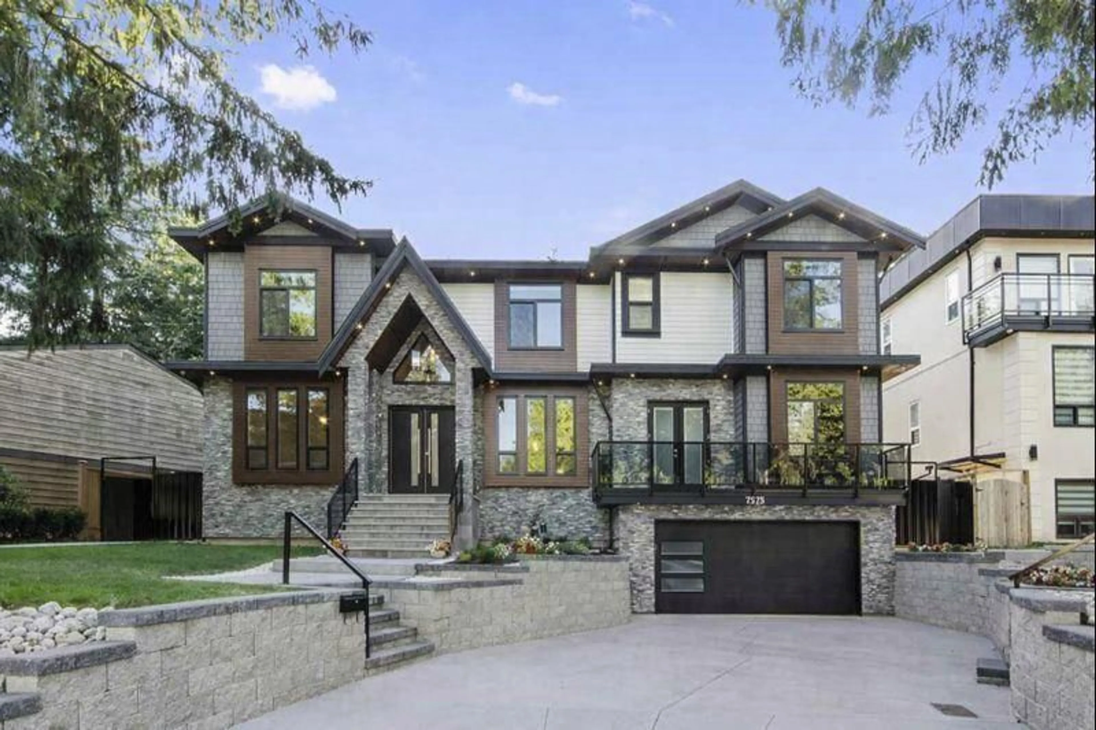 Home with brick exterior material, street for 7575 143 STREET, Surrey British Columbia V3W5P2